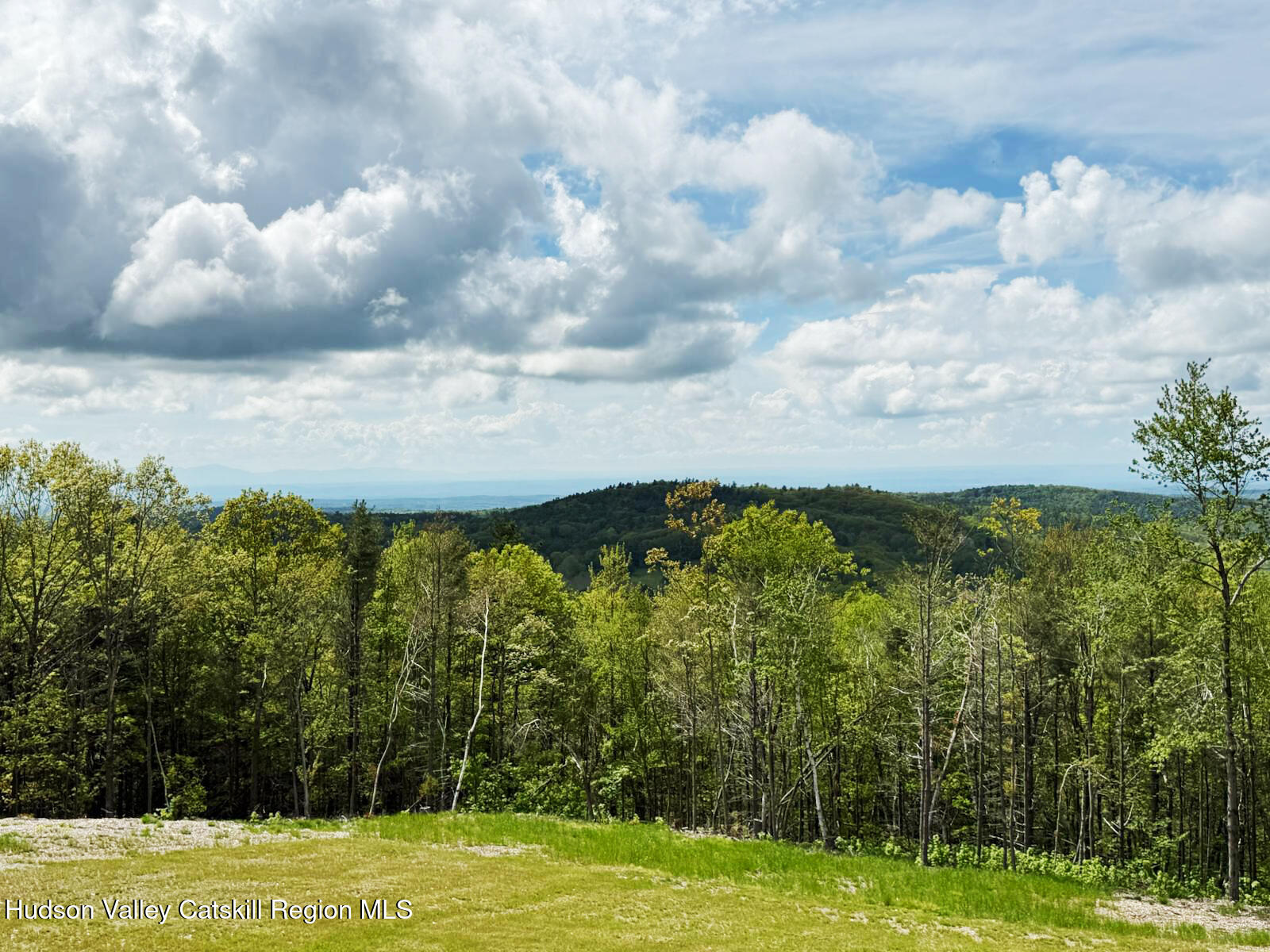 East Chatham, New York 12060, United States, 3 Bedrooms Bedrooms, ,3 BathroomsBathrooms,Residential,Active,151677