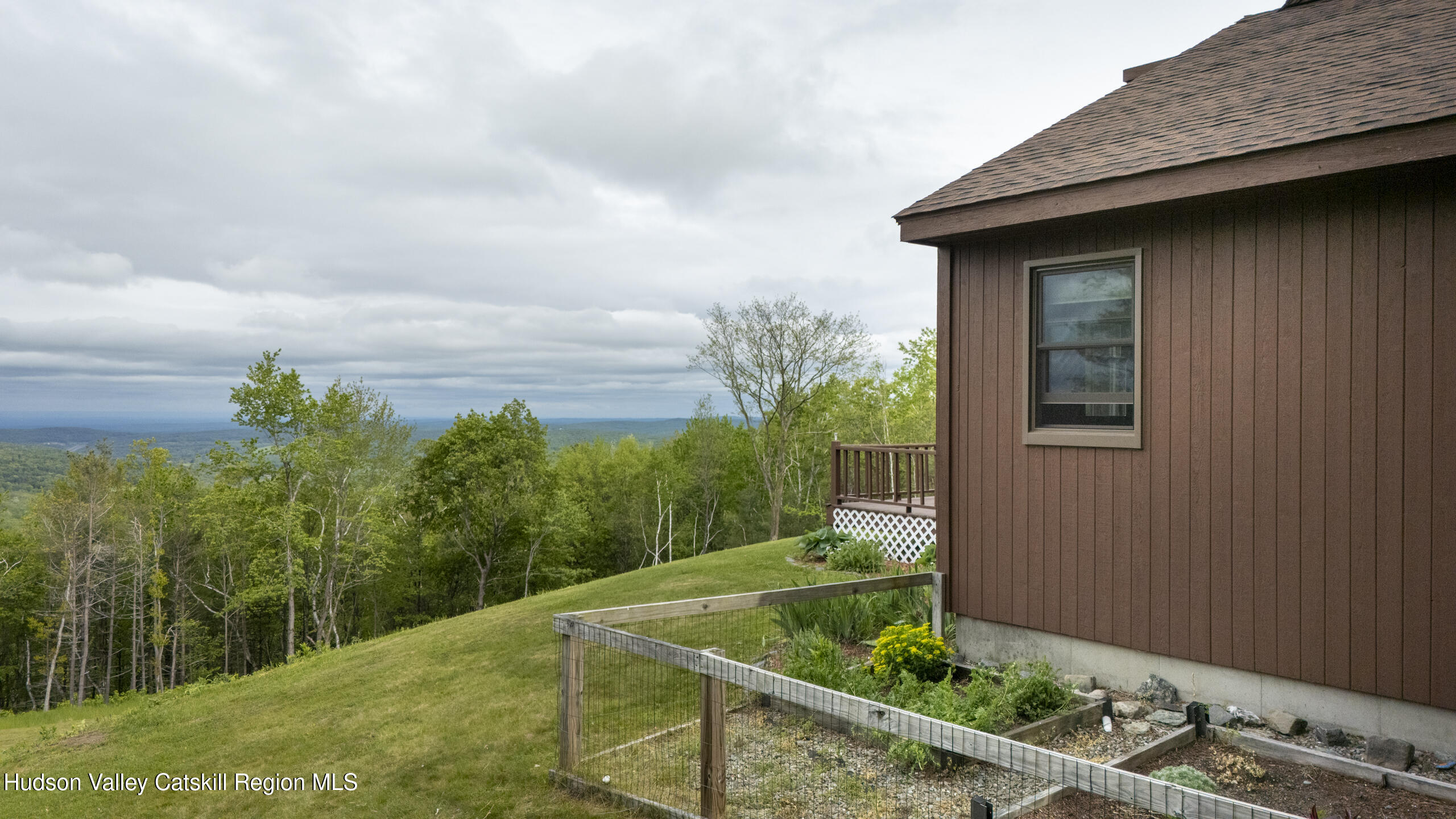 East Chatham, New York 12060, United States, 3 Bedrooms Bedrooms, ,3 BathroomsBathrooms,Residential,Active,151677