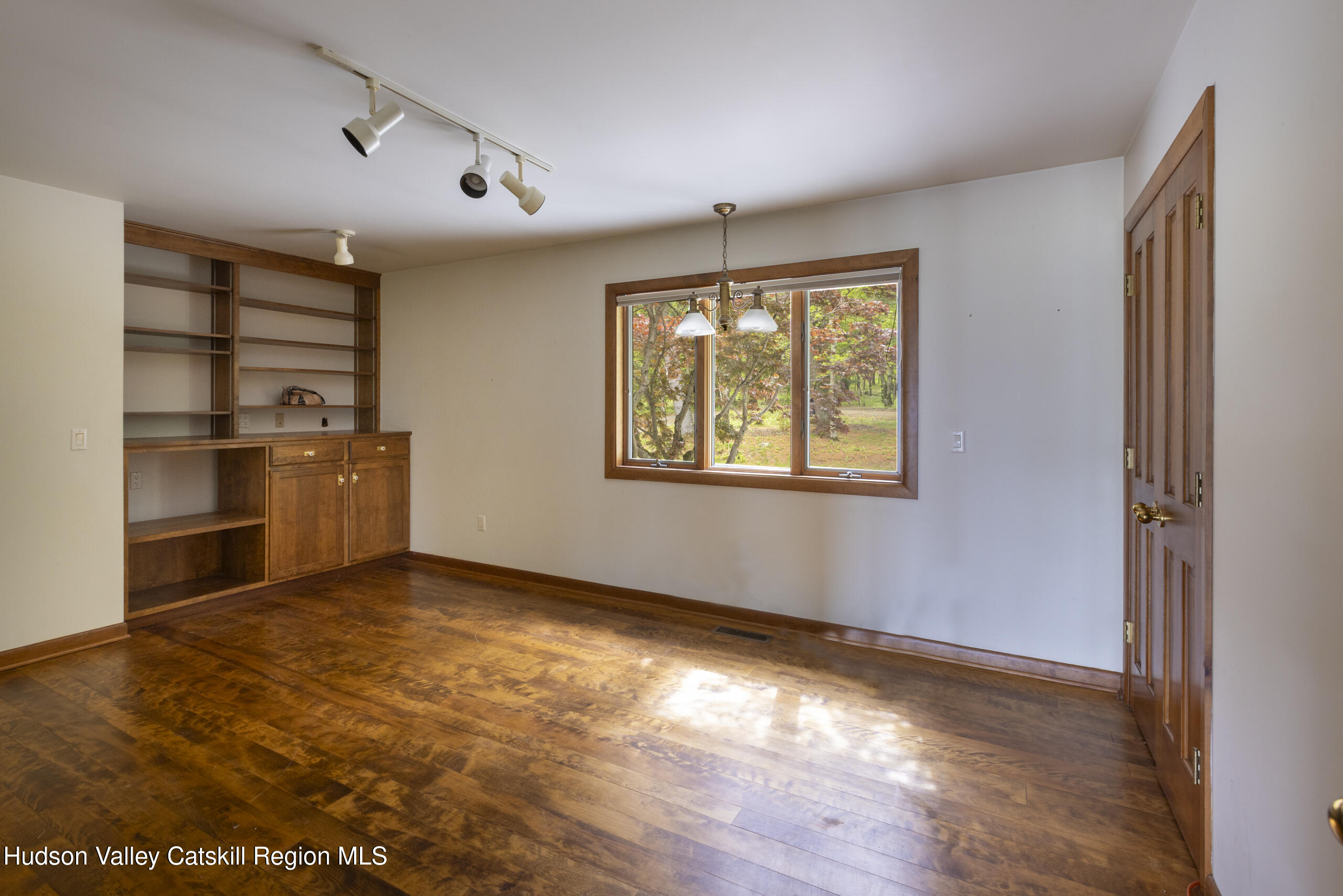 East Chatham, New York 12060, United States, 3 Bedrooms Bedrooms, ,3 BathroomsBathrooms,Residential,Active,151677