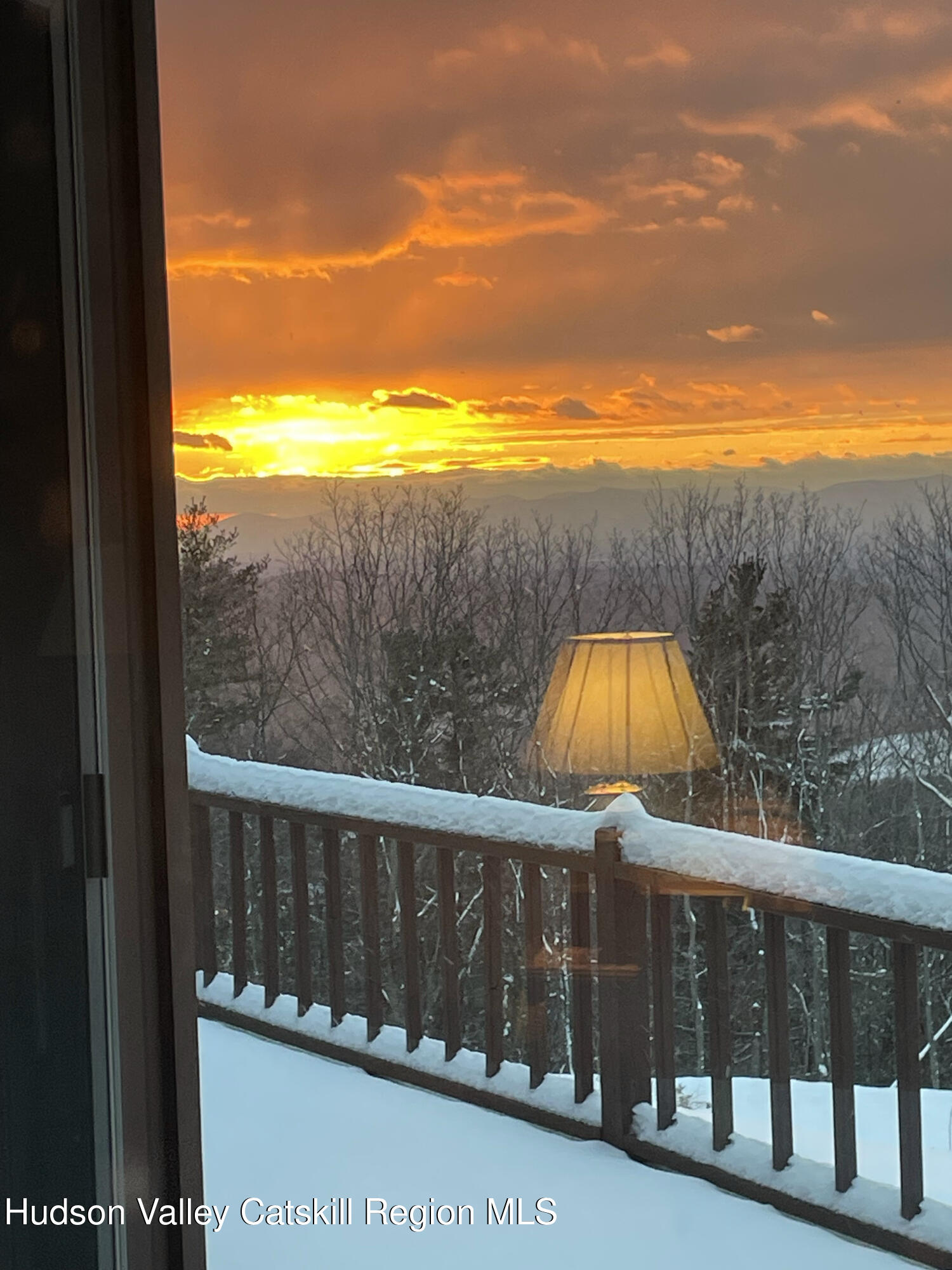 East Chatham, New York 12060, United States, 3 Bedrooms Bedrooms, ,3 BathroomsBathrooms,Residential,Active,151677