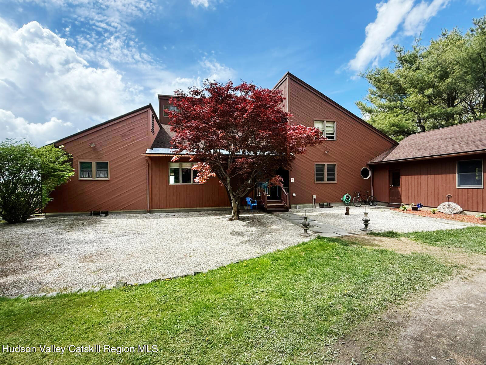 East Chatham, New York 12060, United States, 3 Bedrooms Bedrooms, ,3 BathroomsBathrooms,Residential,Active,151677