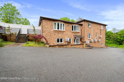 Photo of 5 Wawayanda Place, Middletown, NY 10940 (MLS # 20255950)