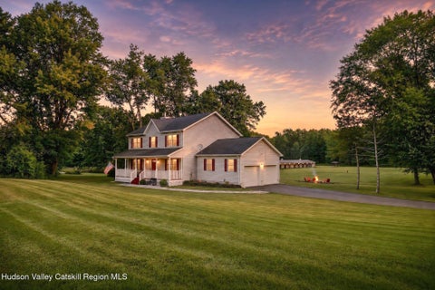 Photo of 1 Sean Court, Rock Tavern, NY 12575 (MLS # 20264922)