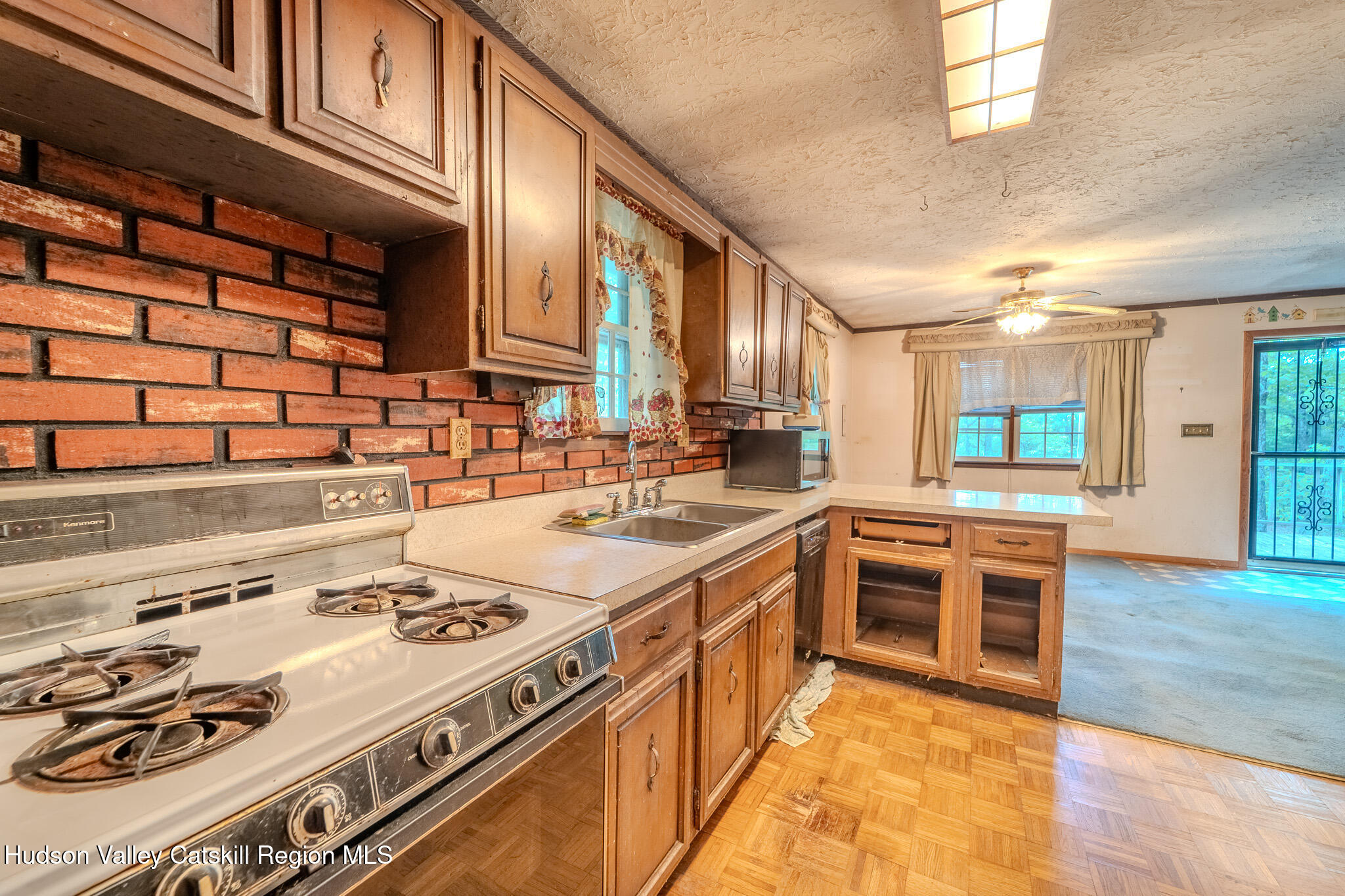 303 E Five Mile Woods Road, Catskill, Texas image 5