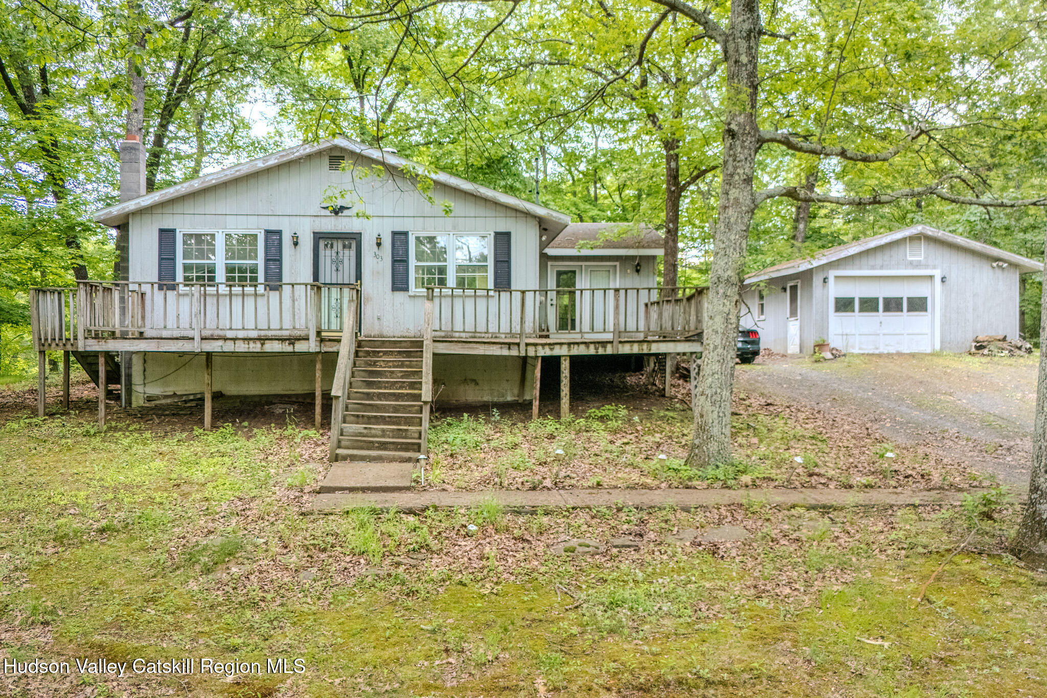 303 E Five Mile Woods Road, Catskill, Texas image 1