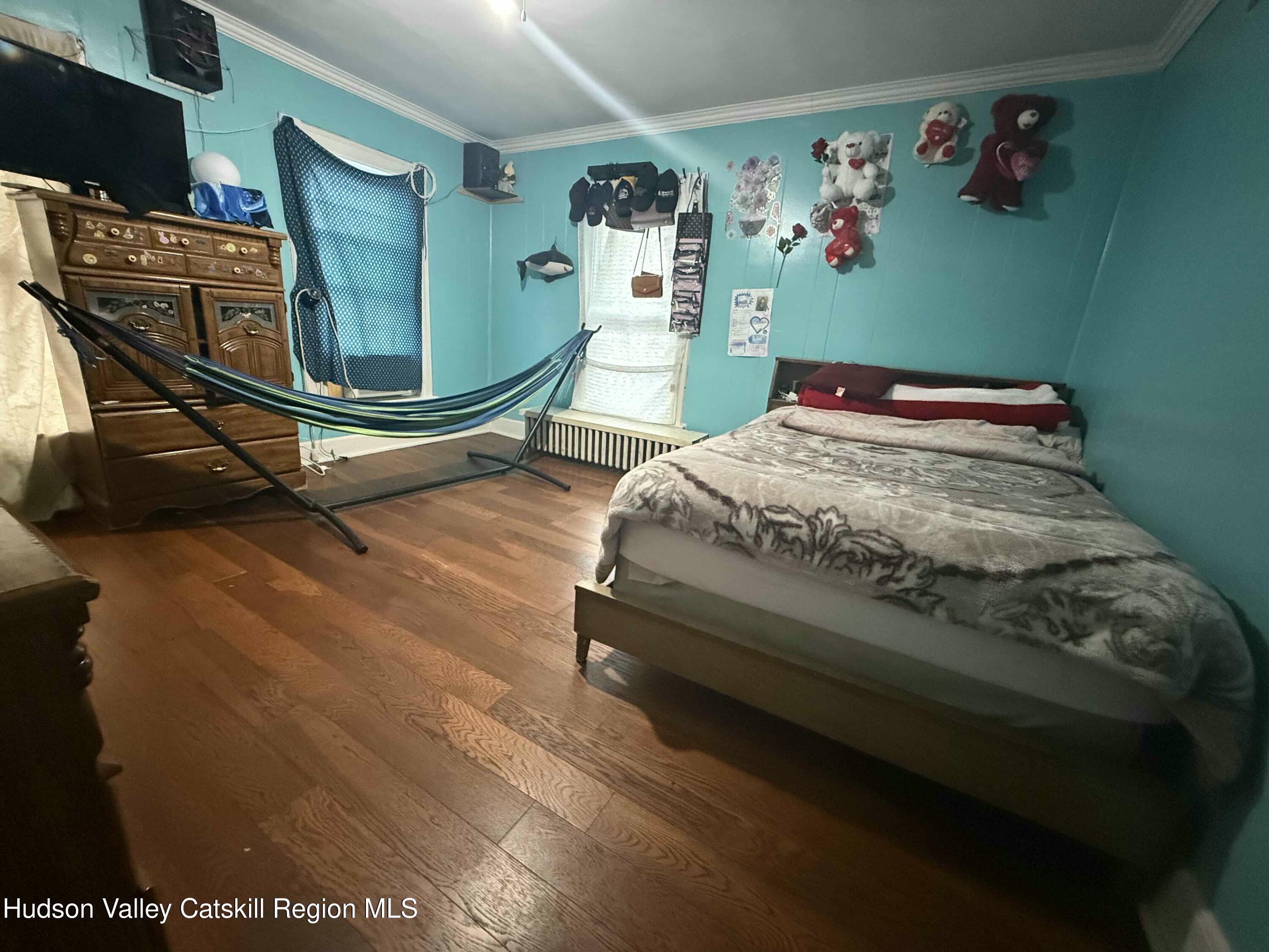 Kingston, New York 12401, United States, 5 Bedrooms Bedrooms, ,2 BathroomsBathrooms,Residential,Active,83809