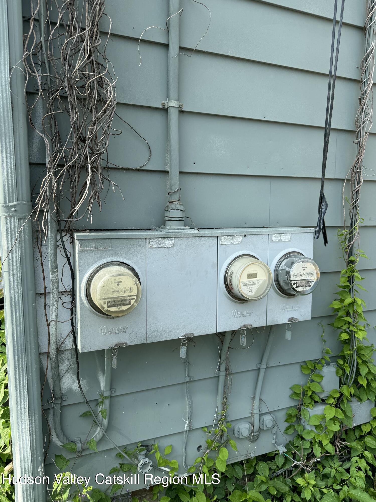 Kingston, New York 12401, United States, 5 Bedrooms Bedrooms, ,2 BathroomsBathrooms,Residential,Active,83809