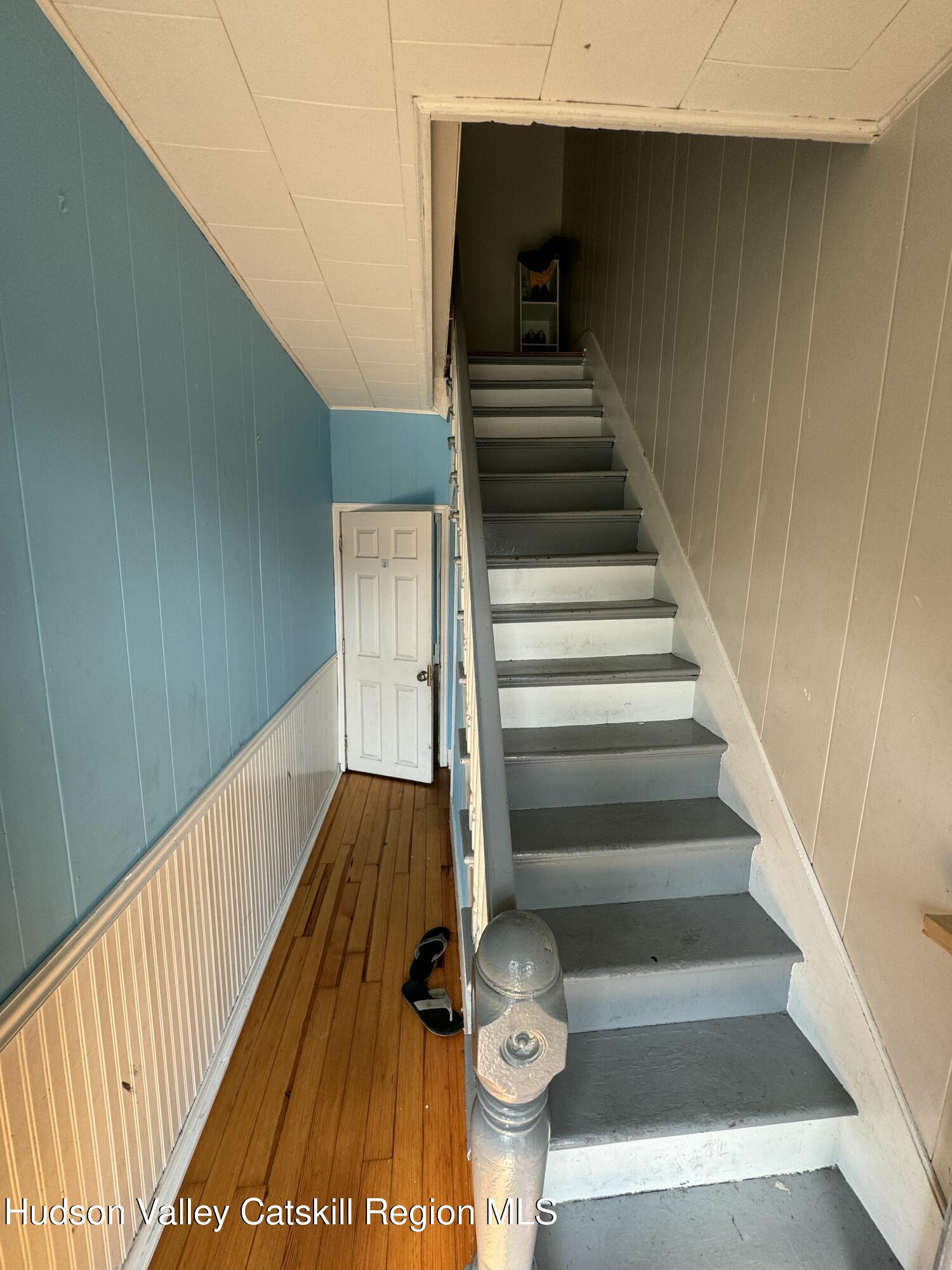 Kingston, New York 12401, United States, 5 Bedrooms Bedrooms, ,2 BathroomsBathrooms,Residential,Active,83809