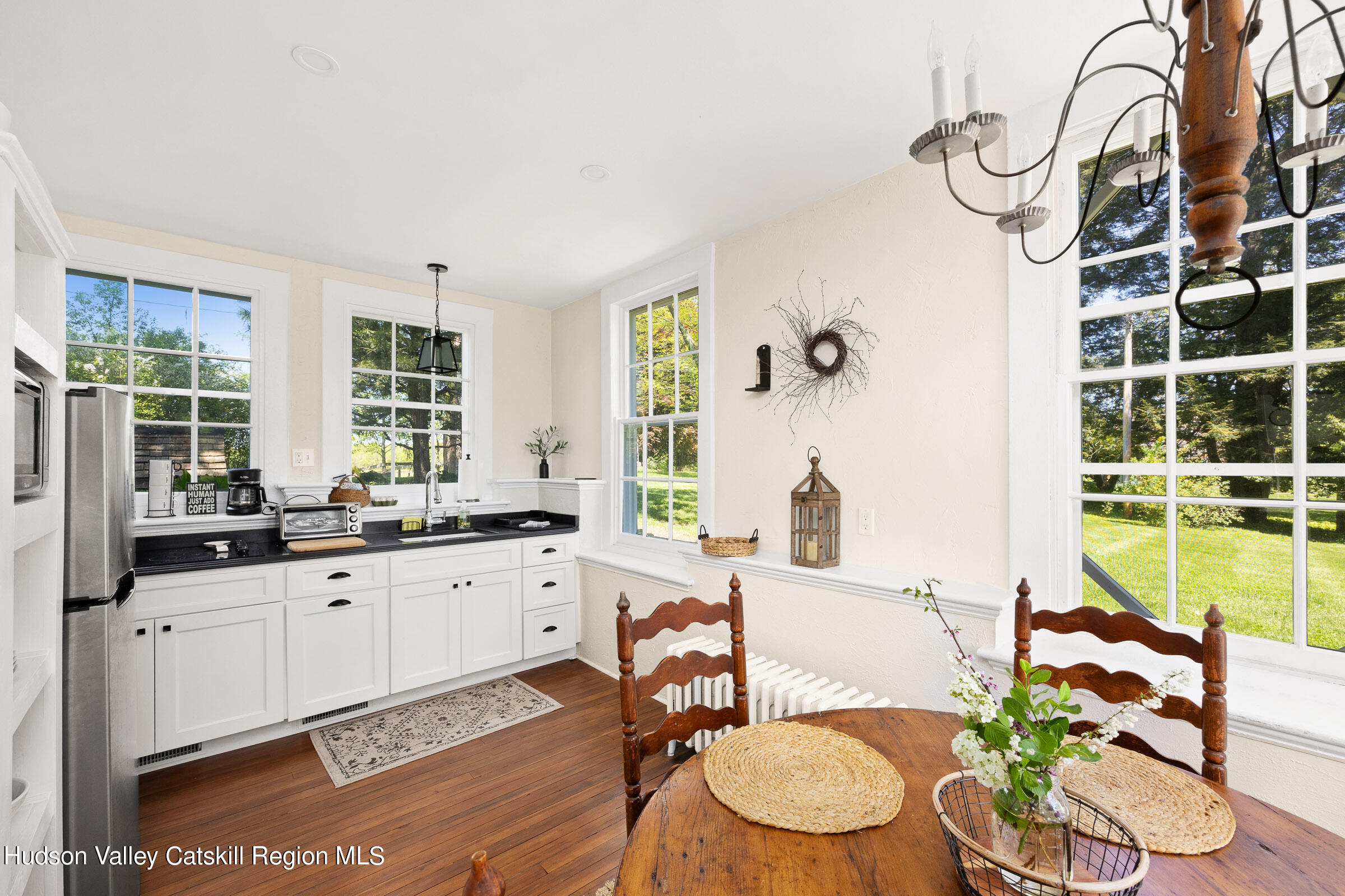 New Paltz, New York 12561, United States, 6 Bedrooms Bedrooms, ,5 BathroomsBathrooms,Residential,Active,57918