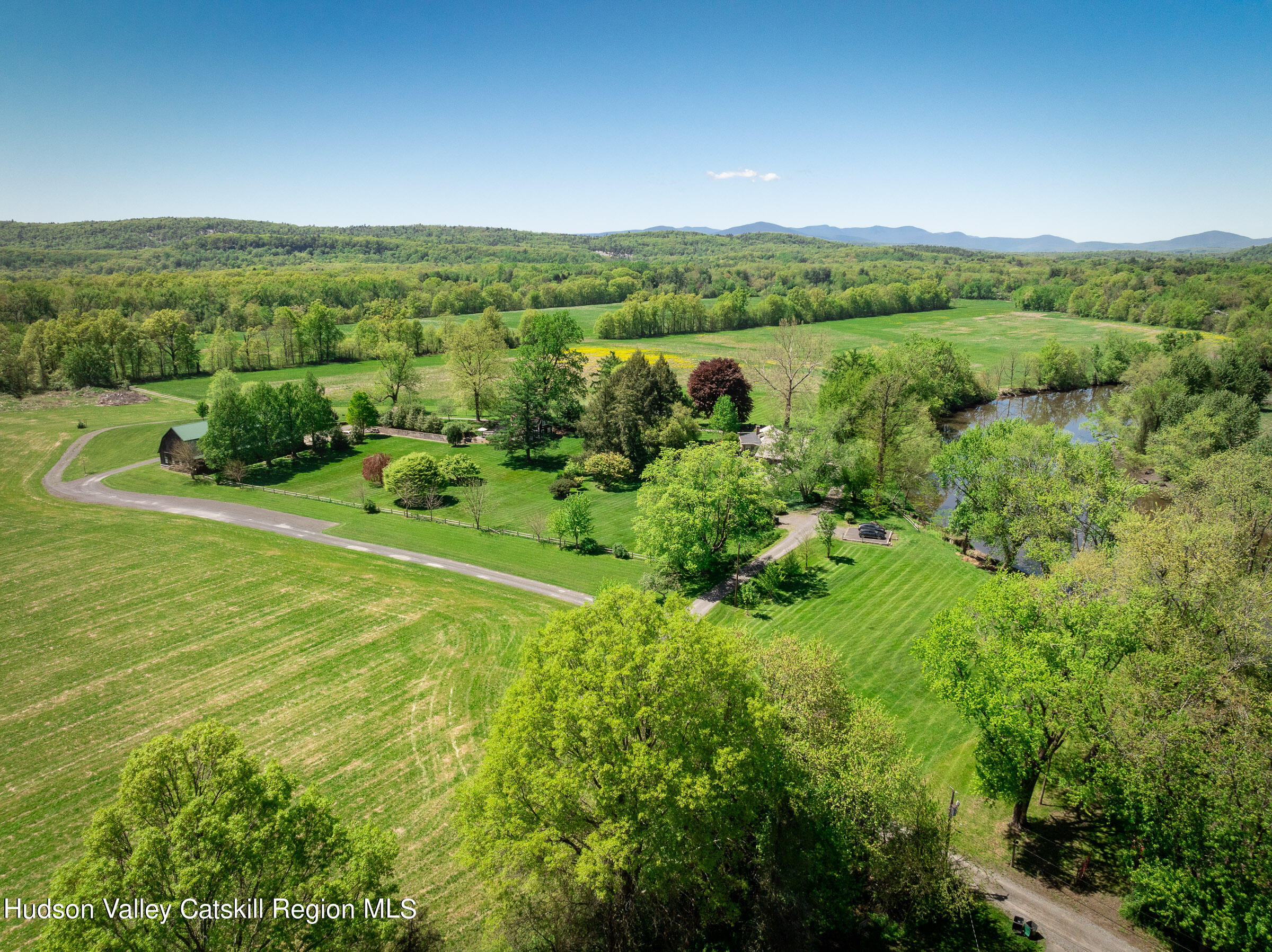 New Paltz, New York 12561, United States, 6 Bedrooms Bedrooms, ,5 BathroomsBathrooms,Residential,Active,57918