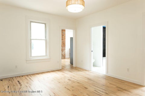 Apartment For Rent - 88 Henry Street #1<br/> Kingston, NY 12401