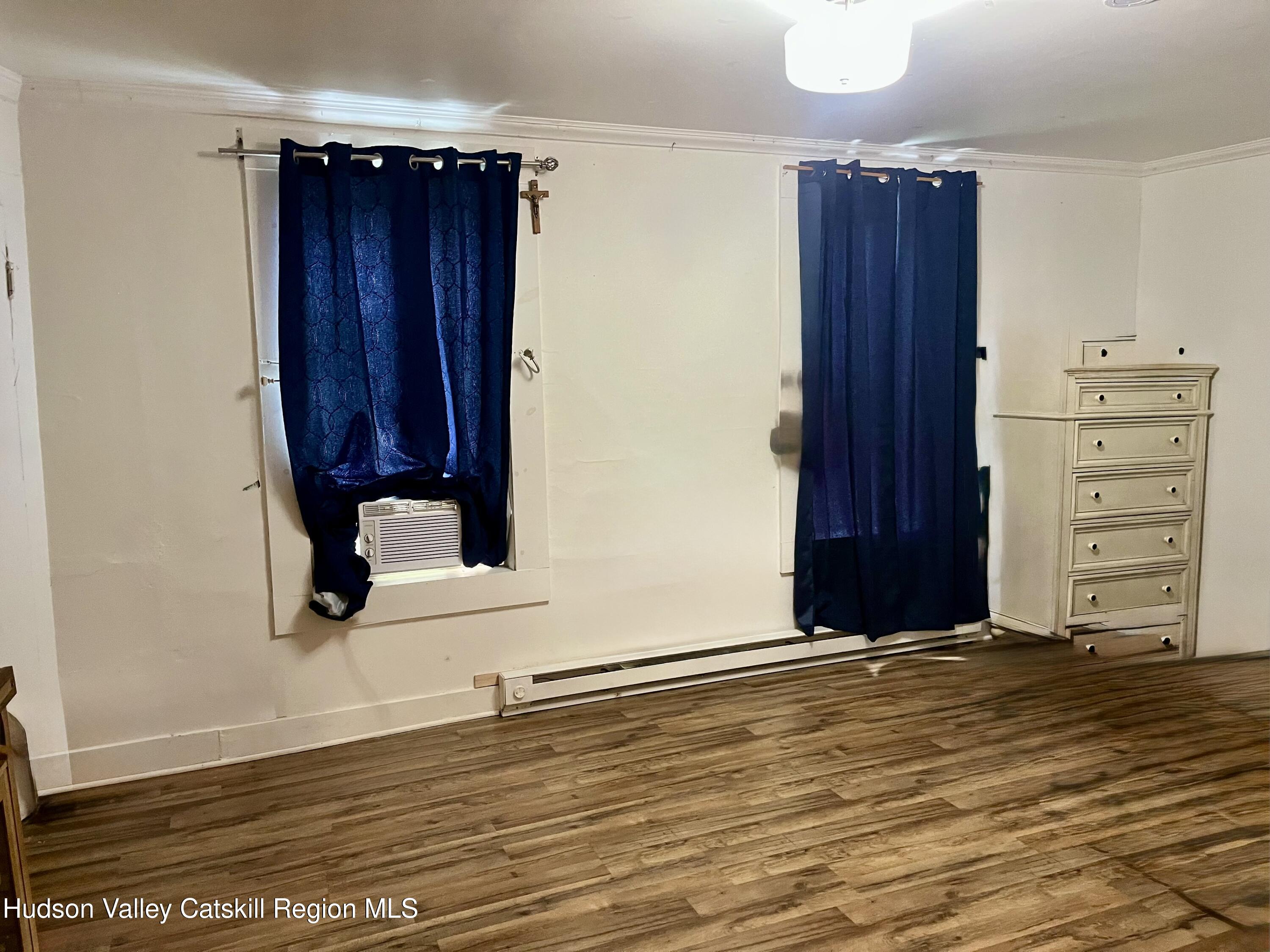 Valatie, New York 12184, United States, 5 Bedrooms Bedrooms, ,Residential,Pending,191953