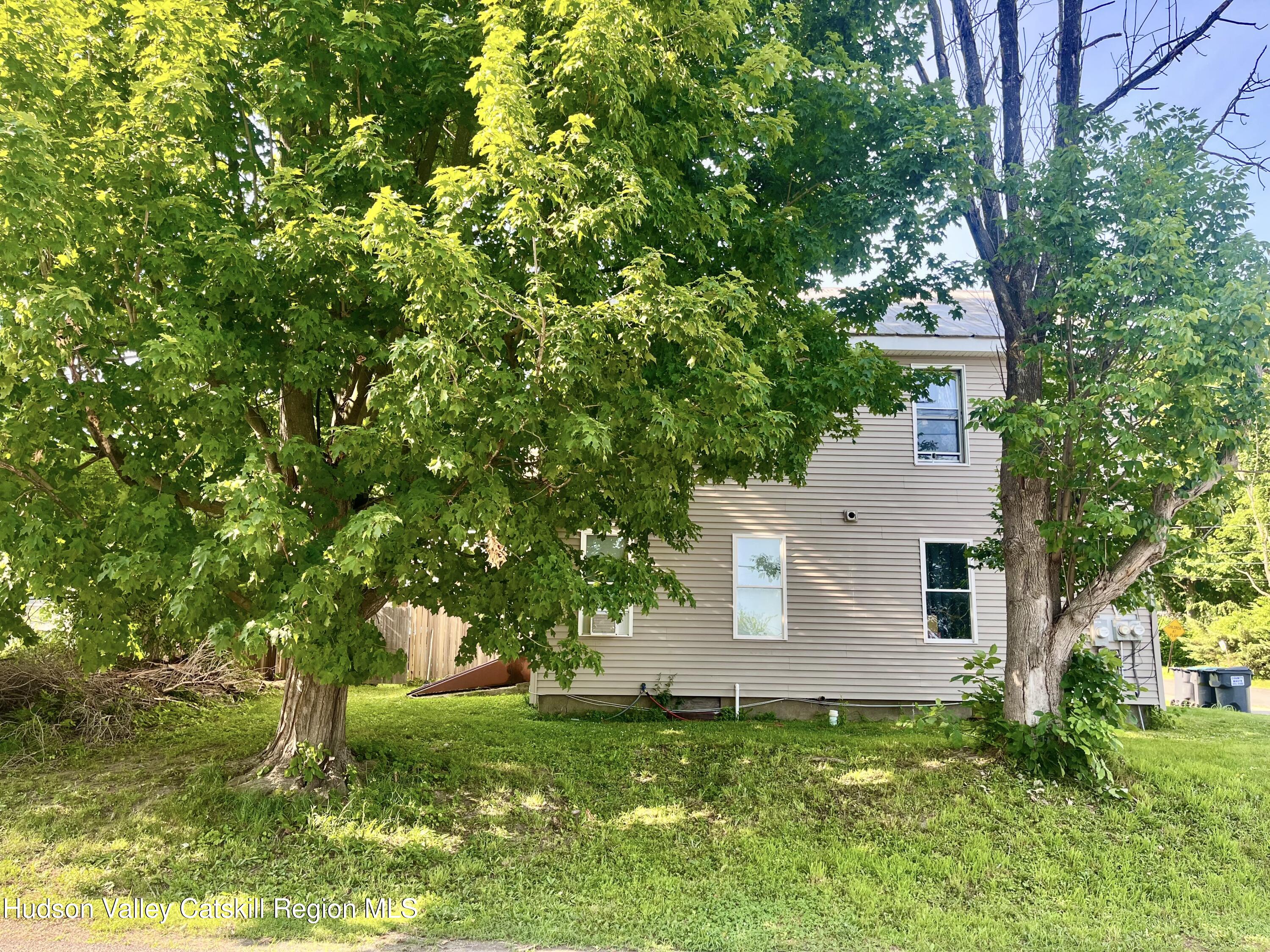 Valatie, New York 12184, United States, 5 Bedrooms Bedrooms, ,Residential,Pending,191953