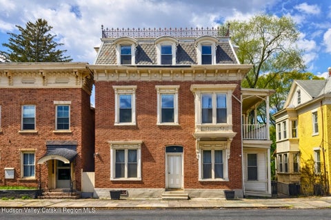 Apartment For Rent - 261 Main St Street #6<br/> Catskill, NY 12414