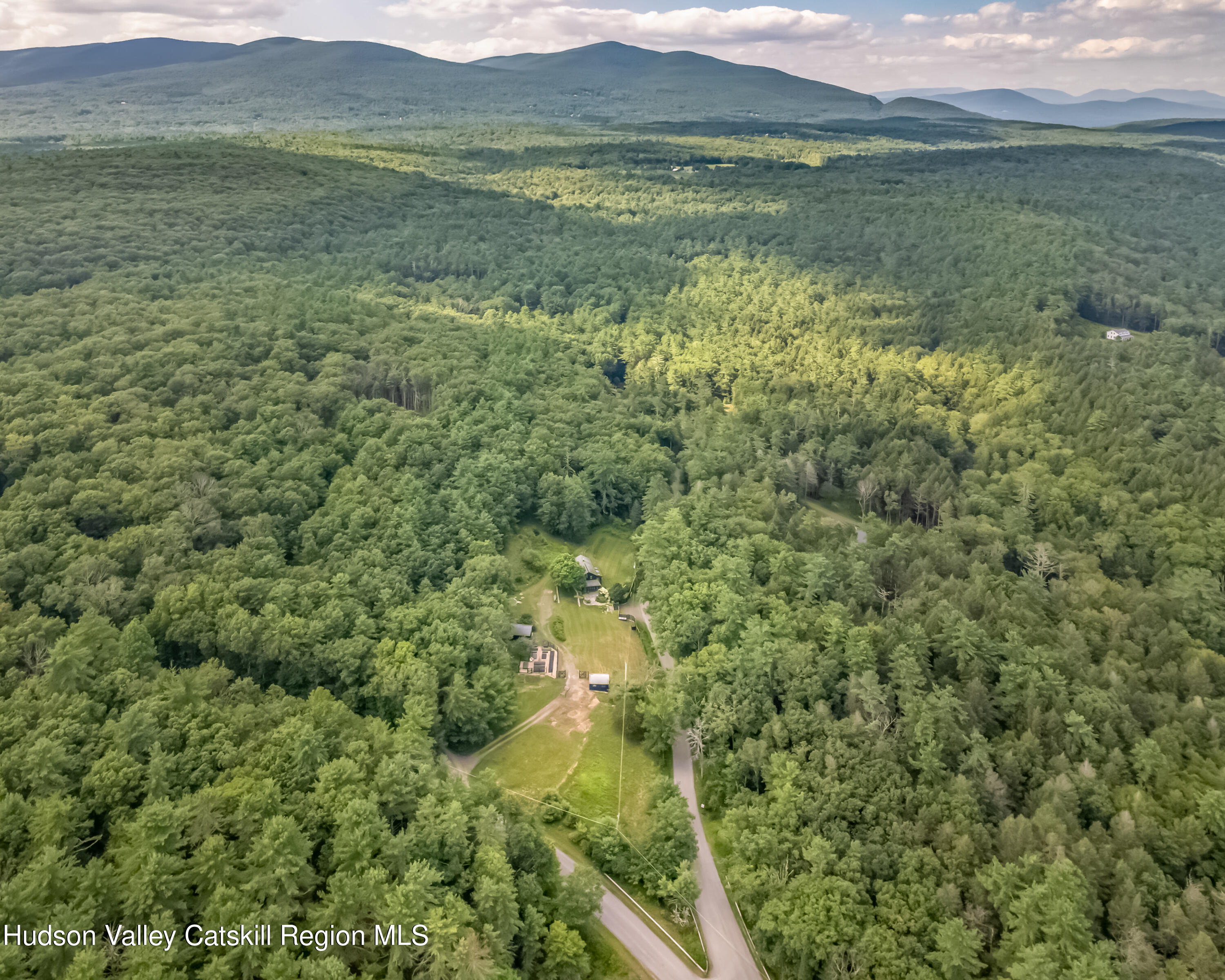 Accord, New York 12404, United States, 3 Bedrooms Bedrooms, ,2 BathroomsBathrooms,Residential,Active,179347