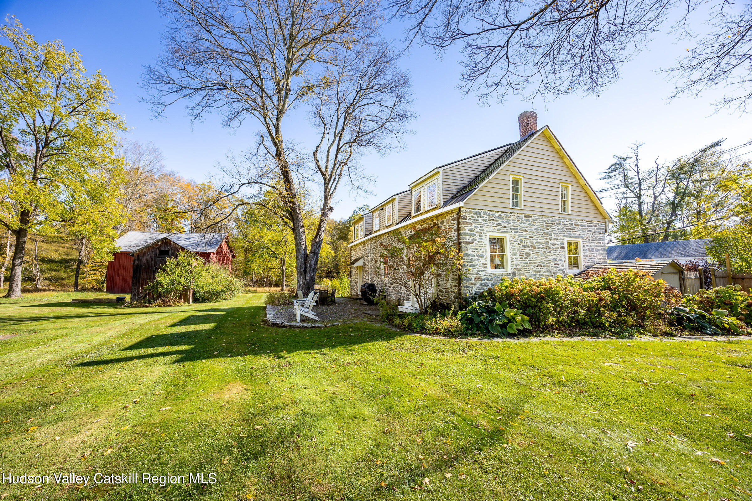 170 Kripplebush Road, Stone Ridge, New York - 3 Bedrooms  
3 Bathrooms  
8 Rooms - 