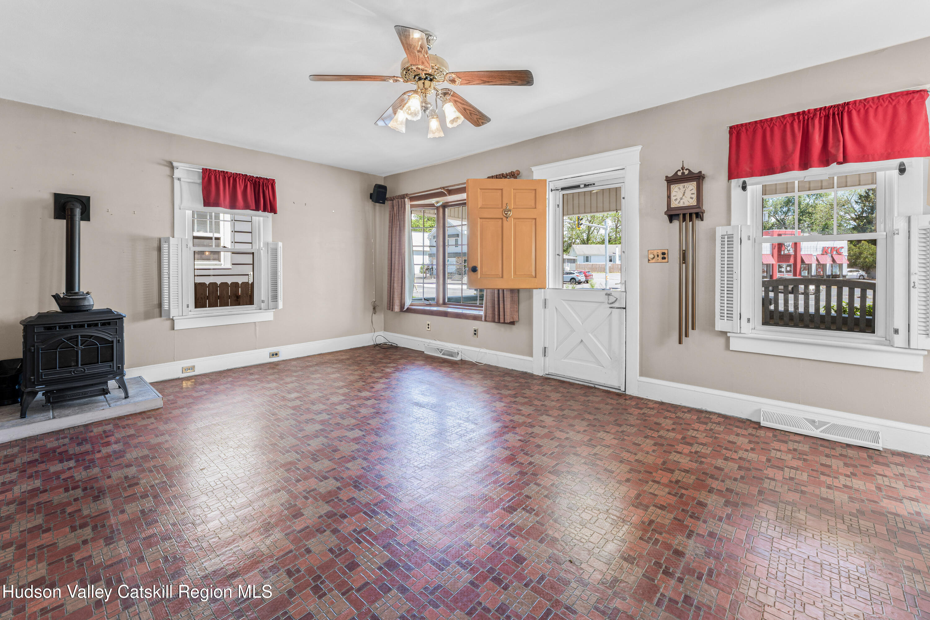 429 Albany Avenue, Kingston, New Mexico image 5