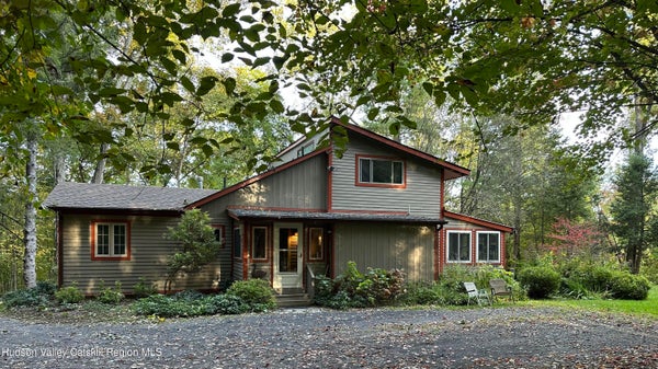233 ASHOKAN RD, KINGSTON, NY 12401 - Image 2e97d495bdbbc0a4887cd697c006a50a/2866356714