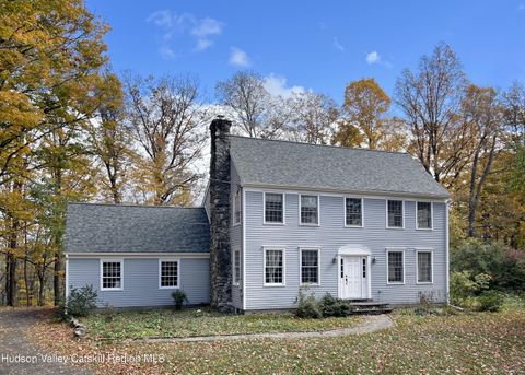 Homes For Sale - 82 Scott Road<br/> Hudson, NY 12534
