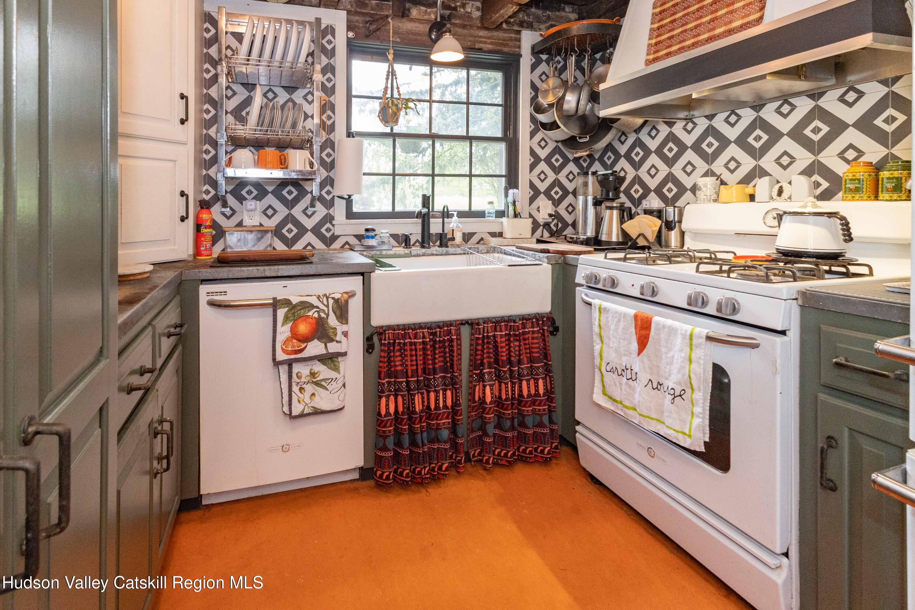 40 W Hanzl Lane, Saugerties, Texas image 14