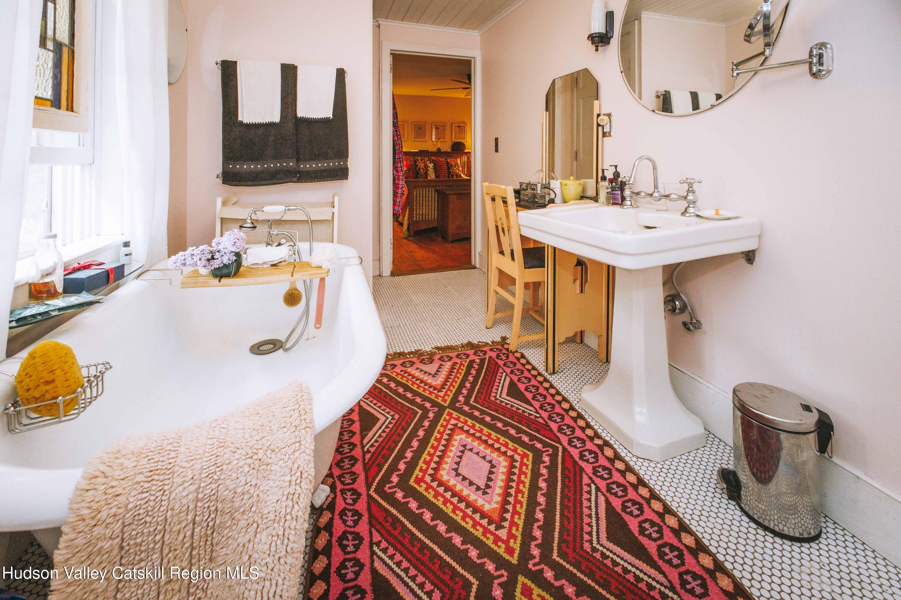 40 W Hanzl Lane, Saugerties, Texas image 31