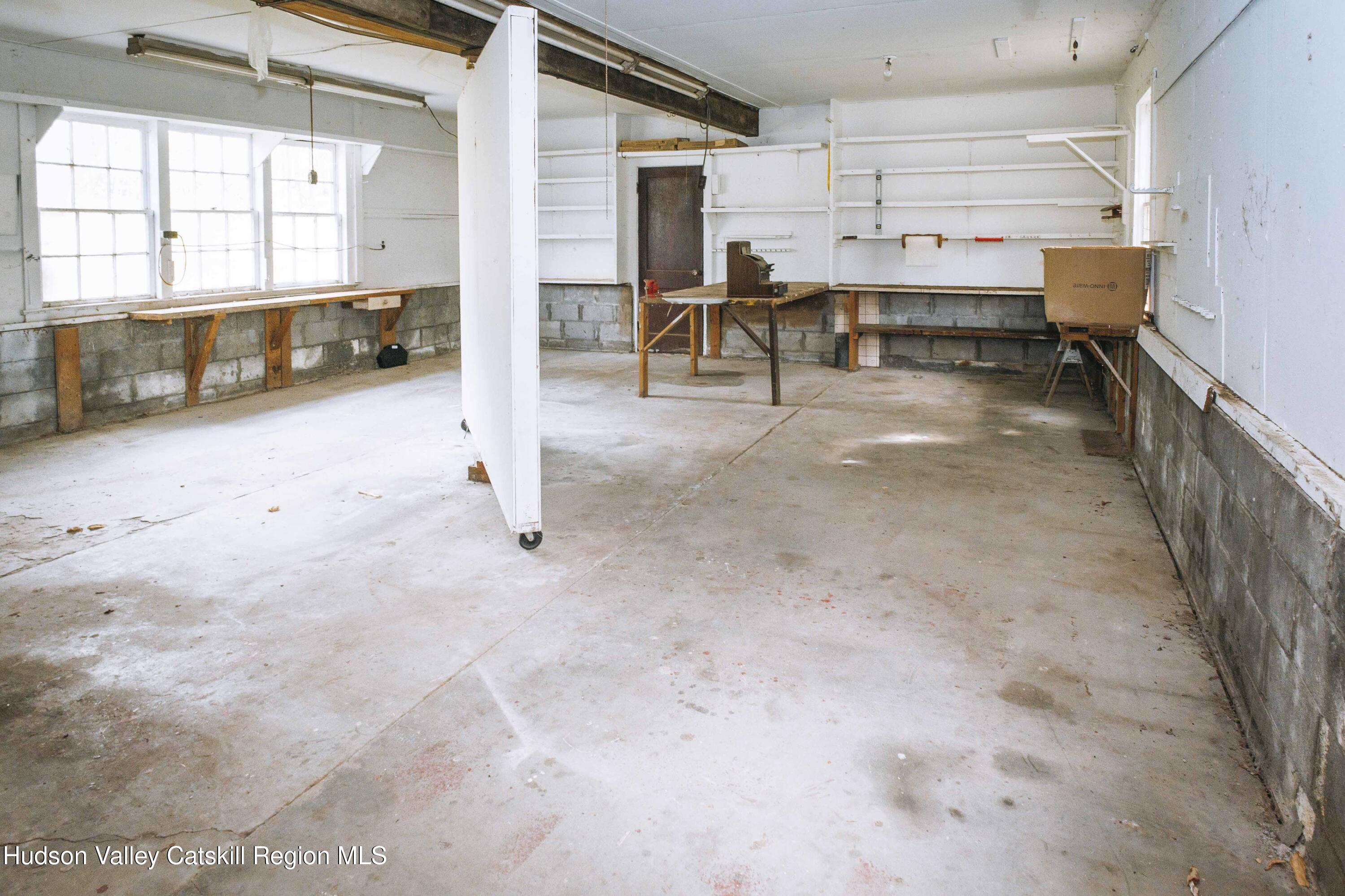 40 W Hanzl Lane, Saugerties, Texas image 40