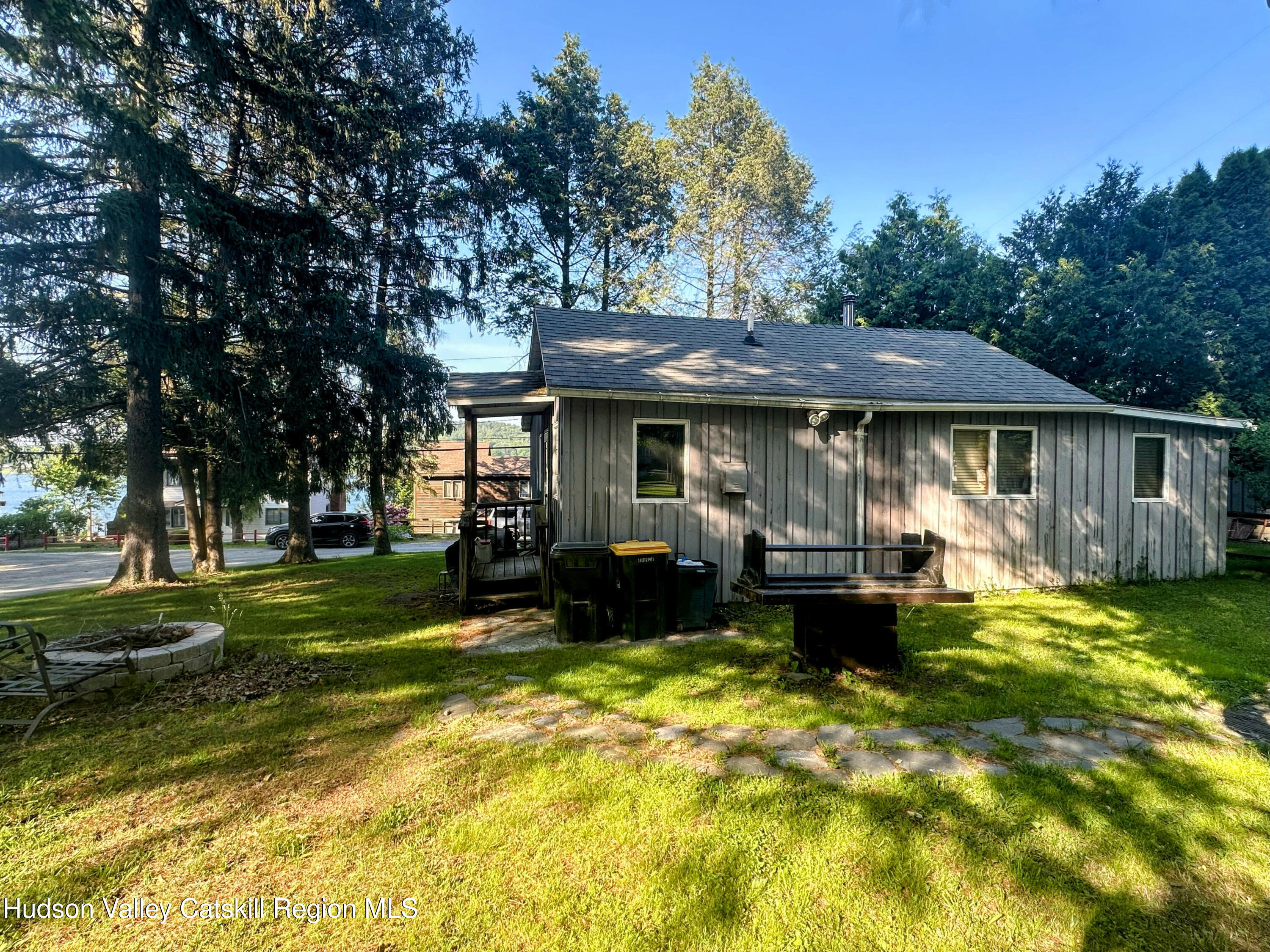 81 Sw Sw Colony Road, Hillsdale, New York - 2 Bedrooms  
1 Bathrooms  
6 Rooms - 