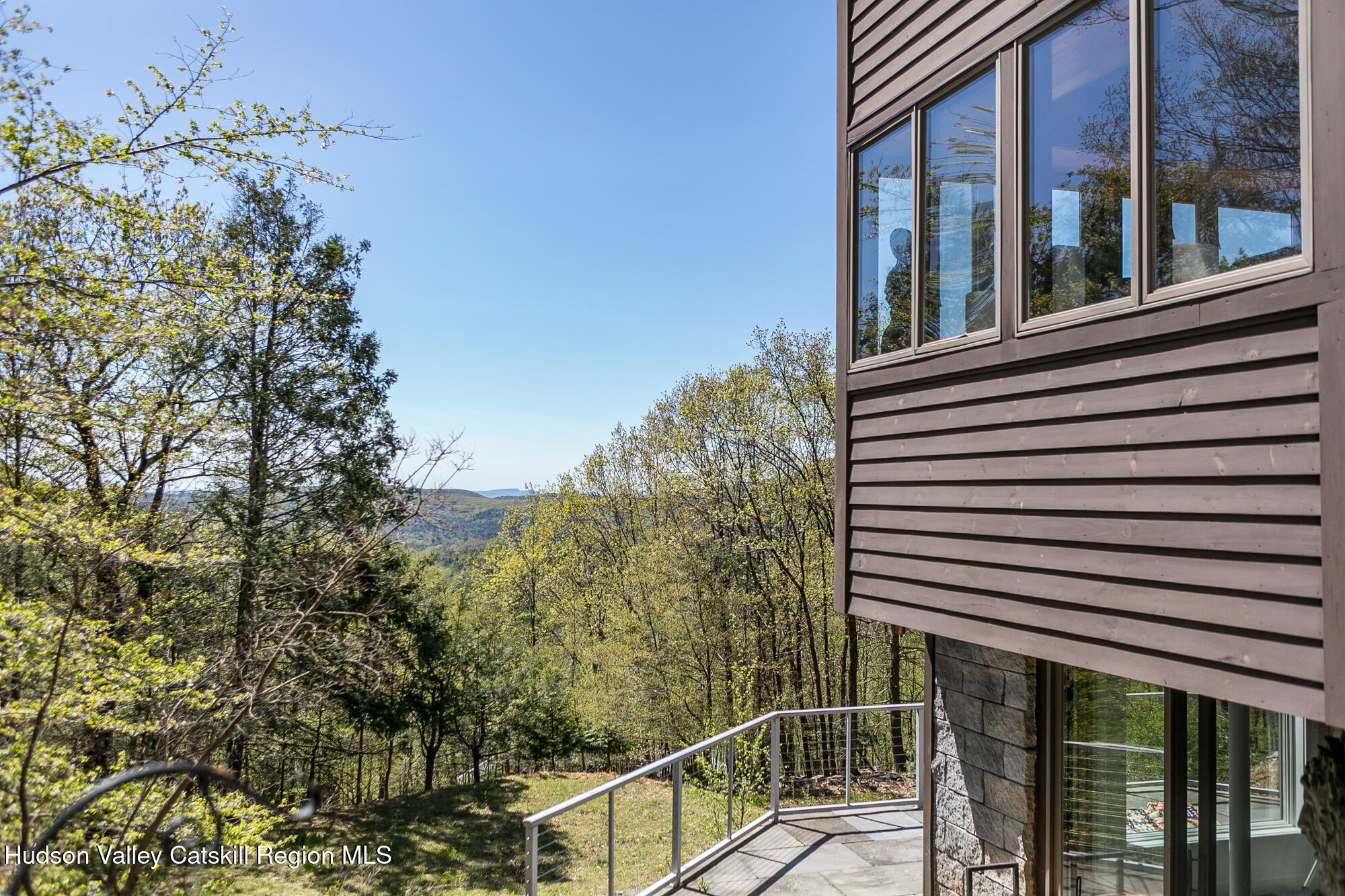 11 Lion S Way, Woodstock, New York - 3 Bedrooms  
3 Bathrooms - 