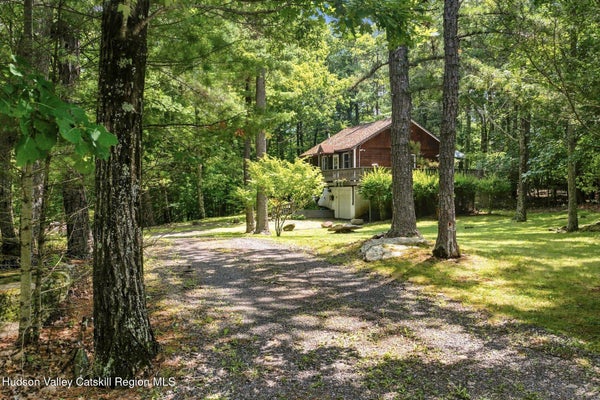 321 WINTER CLOVE RD, ROUND TOP, NY 12473 - Image 413eadb4e49bc4ae30fd58ef03f4d588/1071671998
