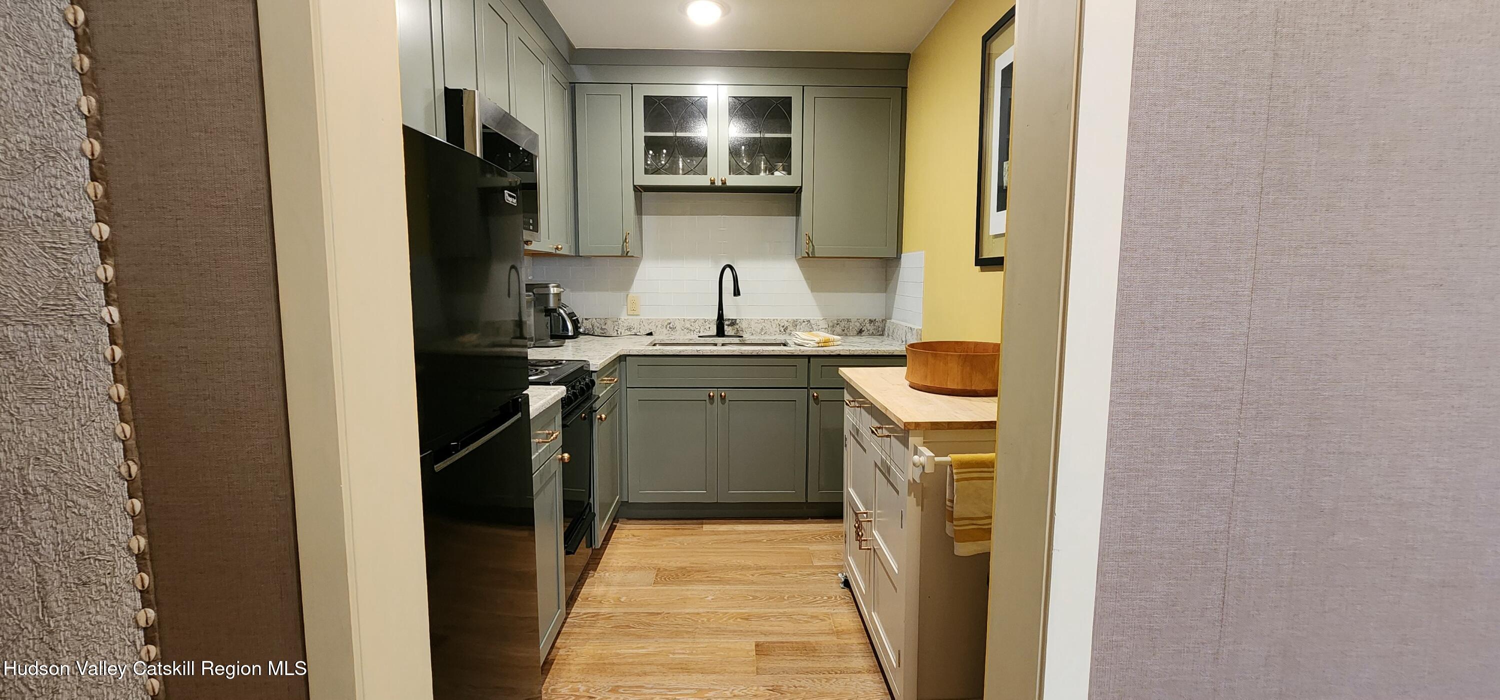 Saugerties, New York 12477, United States, 1 Bedroom Bedrooms, ,1 BathroomBathrooms,Residential,Active,80082