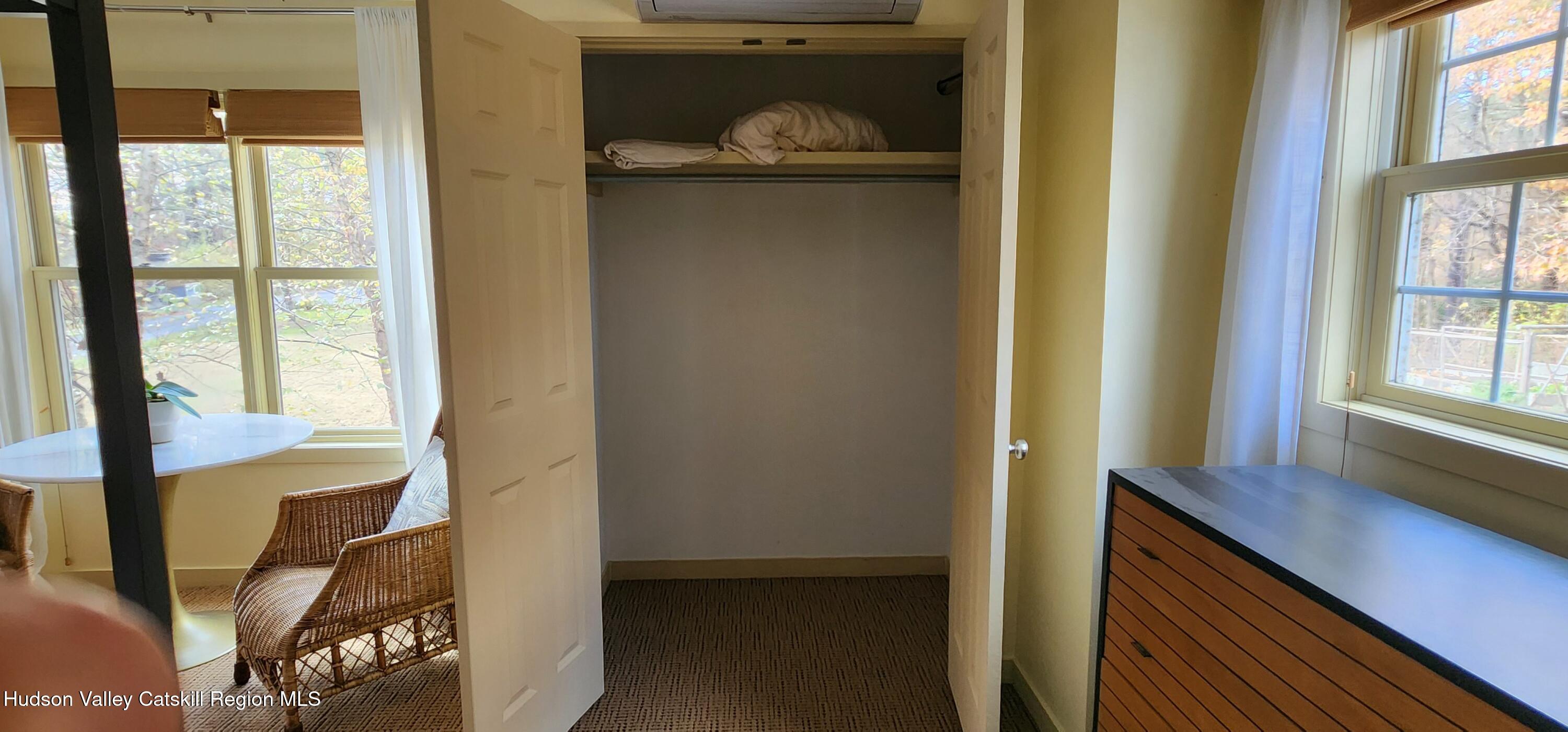 Saugerties, New York 12477, United States, 1 Bedroom Bedrooms, ,1 BathroomBathrooms,Residential,Active,80082