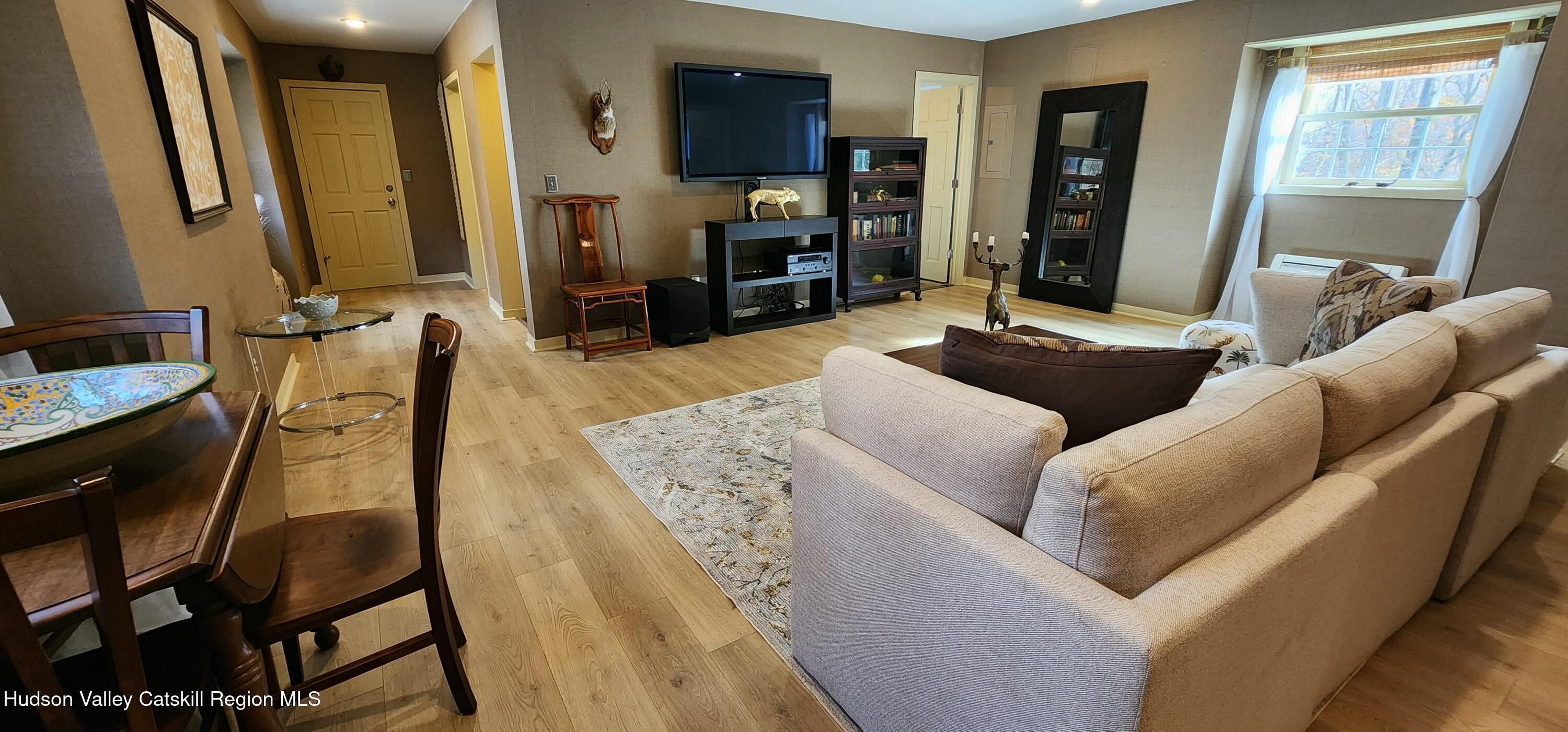 Saugerties, New York 12477, United States, 1 Bedroom Bedrooms, ,1 BathroomBathrooms,Residential,Active,80082