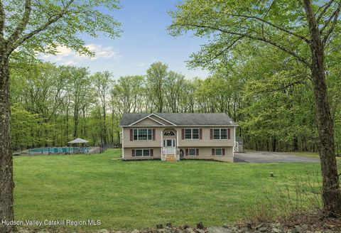 Photo of 69 Ridge Road, Wallkill, NY 12589 (MLS # 20261438)