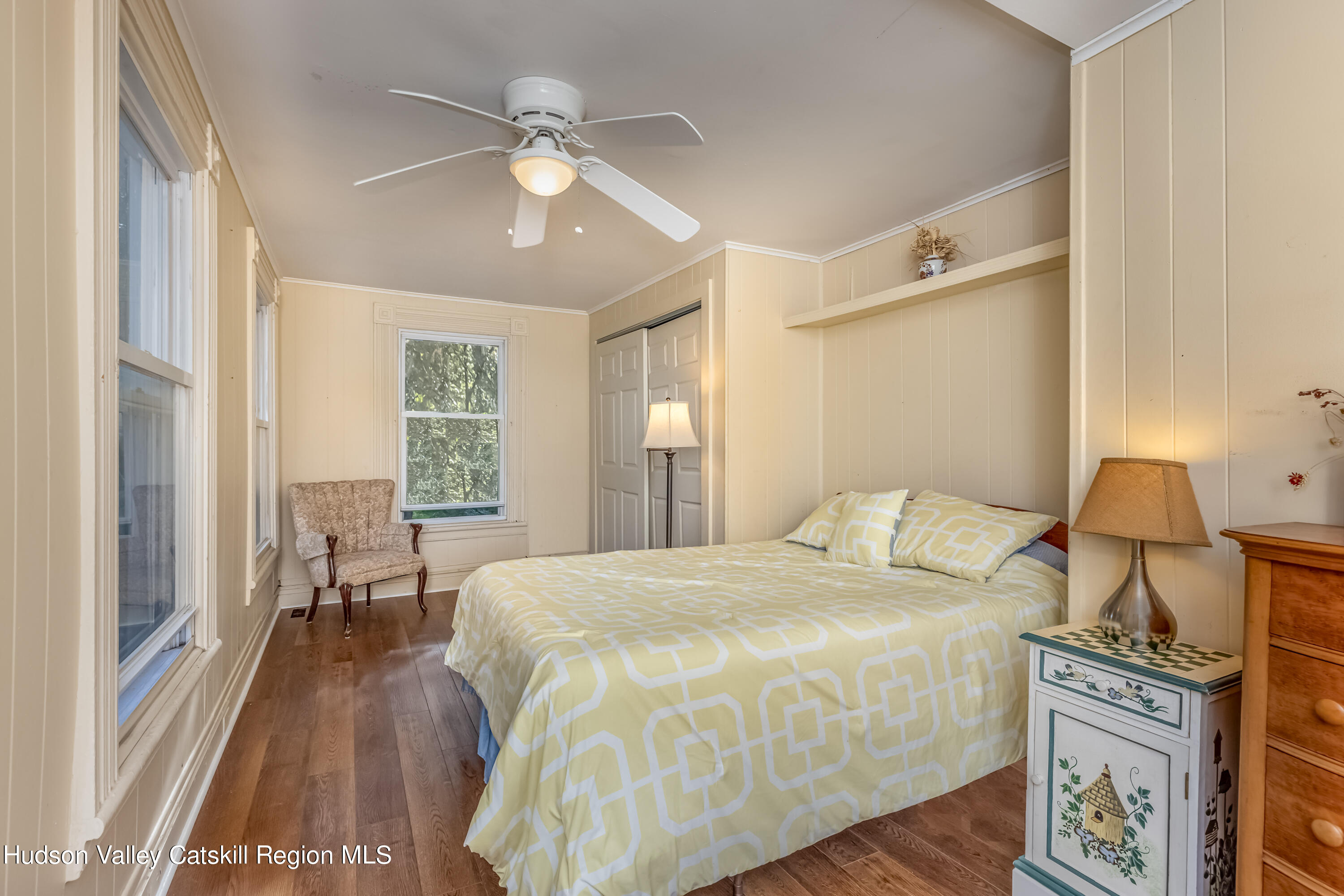 Hurley, New York 12443, United States, 5 Bedrooms Bedrooms, ,4 BathroomsBathrooms,Residential,Pending,47035