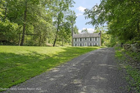 Homes For Sale - 176 High Rock Road<br/> West Coxsackie, NY 12192