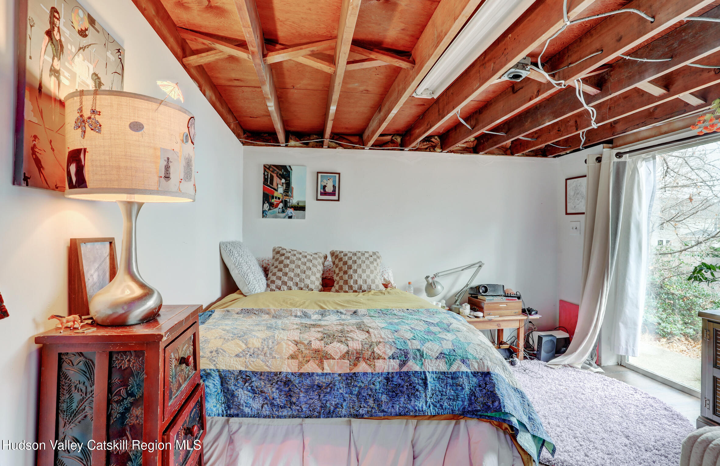 Kingston, New York 12401, United States, 2 Bedrooms Bedrooms, ,1 BathroomBathrooms,Residential,Pending,28525