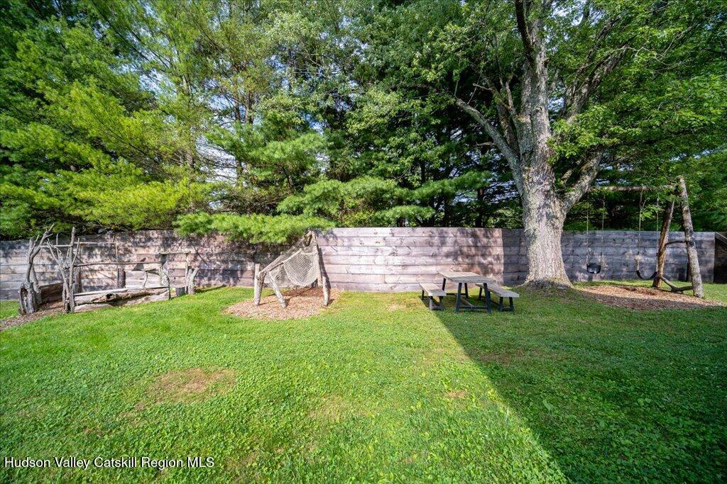 Accord, New York 12404, United States, 4 Bedrooms Bedrooms, ,2 BathroomsBathrooms,Residential,Active,120803