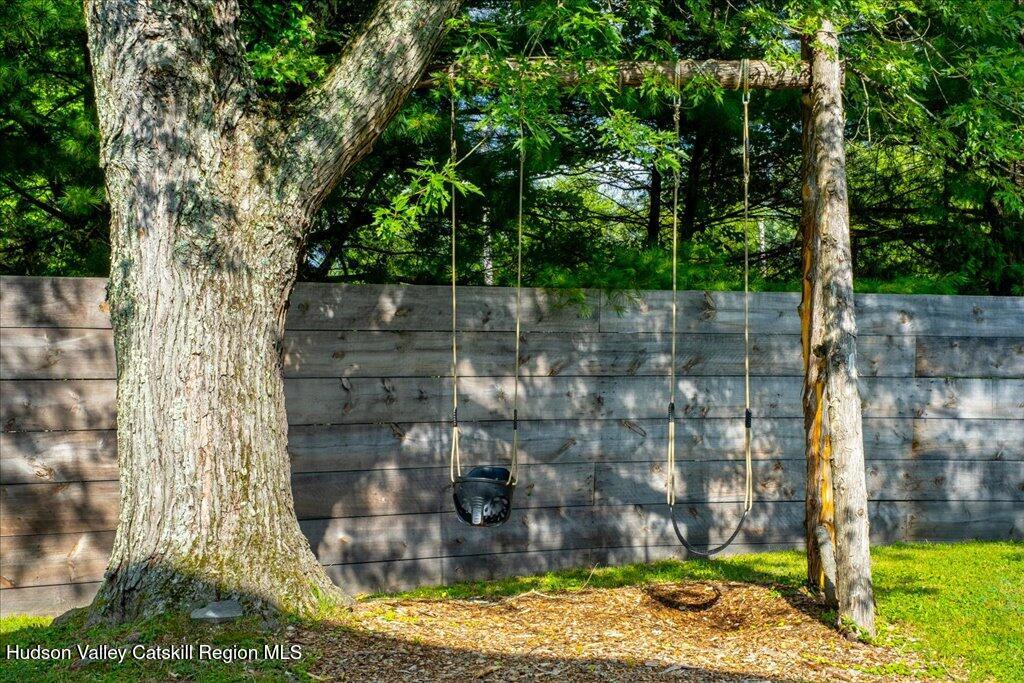 Accord, New York 12404, United States, 4 Bedrooms Bedrooms, ,2 BathroomsBathrooms,Residential,Active,120803