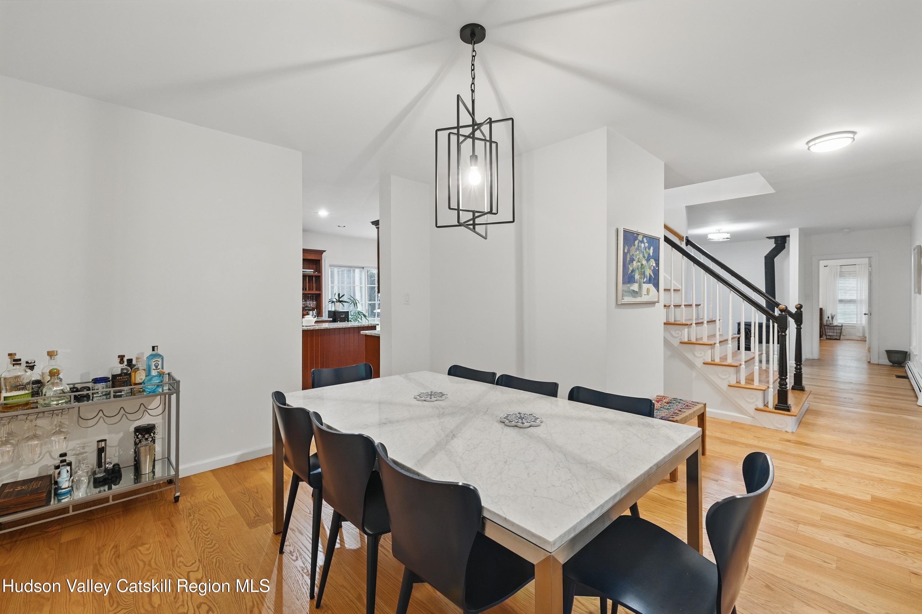 Hurley, New York 12443, United States, 4 Bedrooms Bedrooms, ,3 BathroomsBathrooms,Residential,Pending,135785