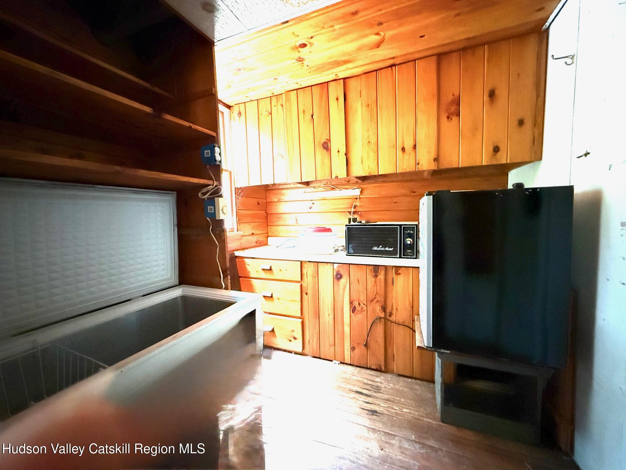 High Falls, New York 12440, United States, 3 Bedrooms Bedrooms, ,2 BathroomsBathrooms,Residential,Active,172545