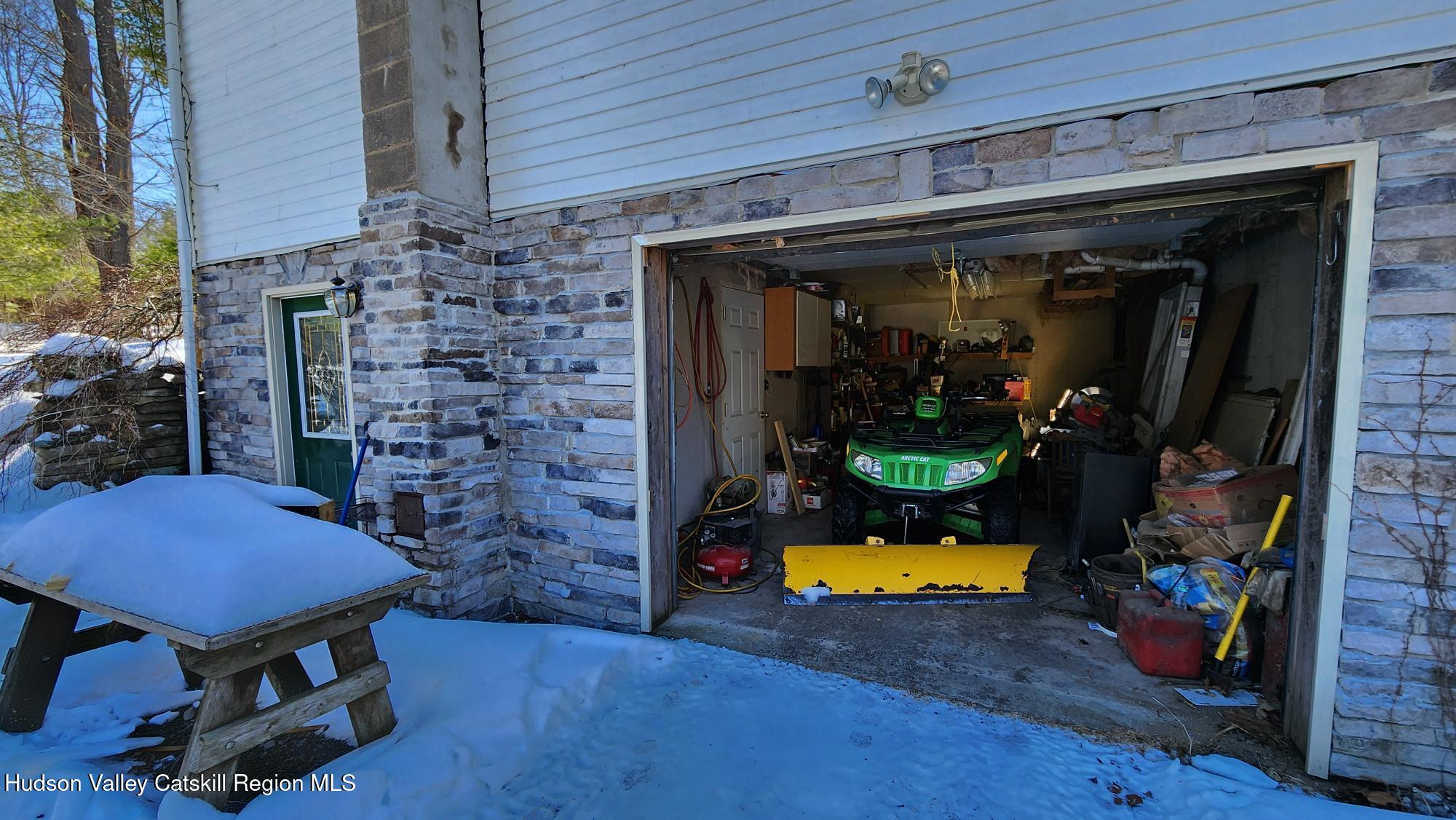 High Falls, New York 12440, United States, 3 Bedrooms Bedrooms, ,2 BathroomsBathrooms,Residential,Pending,78680