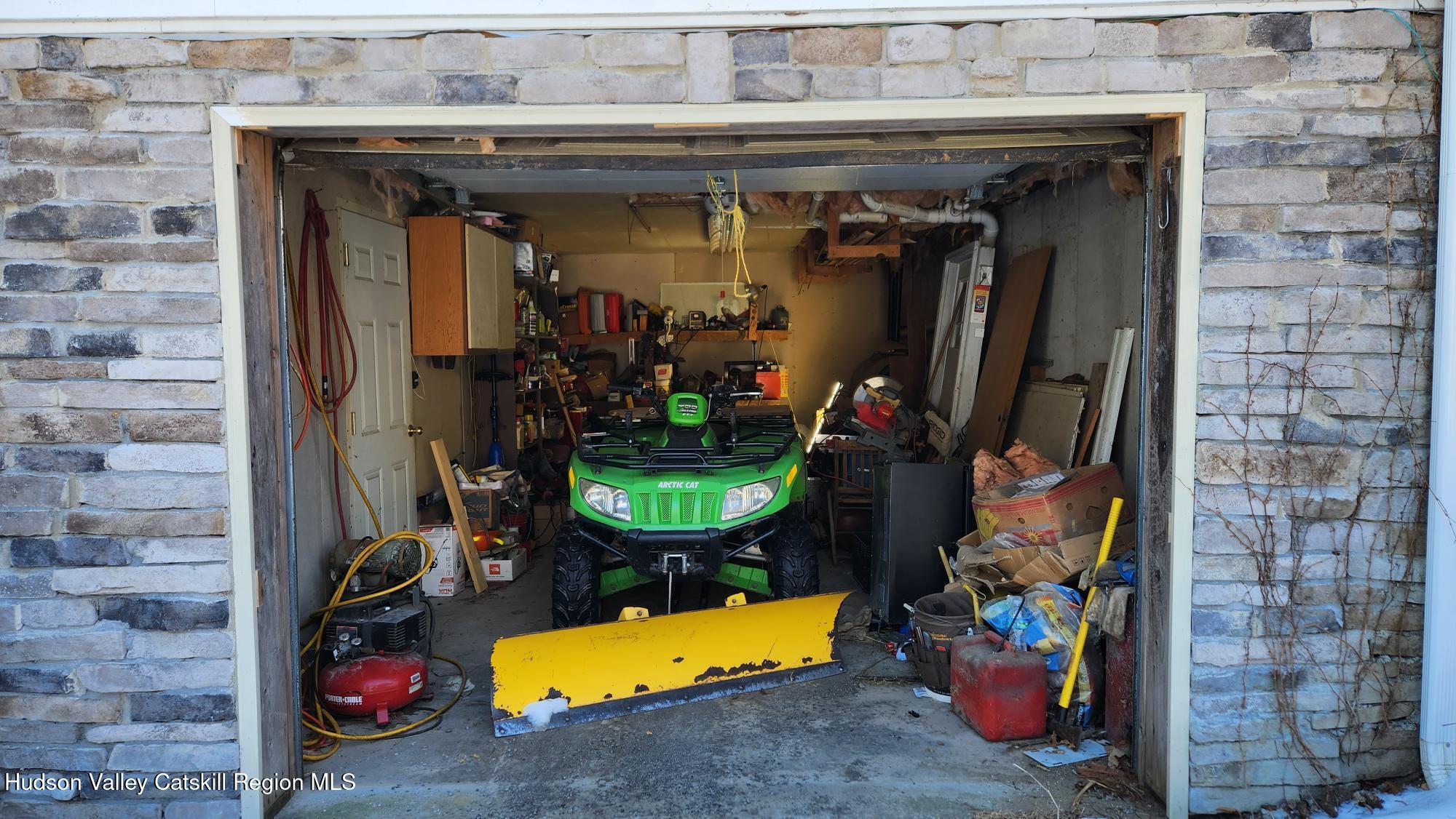 High Falls, New York 12440, United States, 3 Bedrooms Bedrooms, ,2 BathroomsBathrooms,Residential,Pending,78680