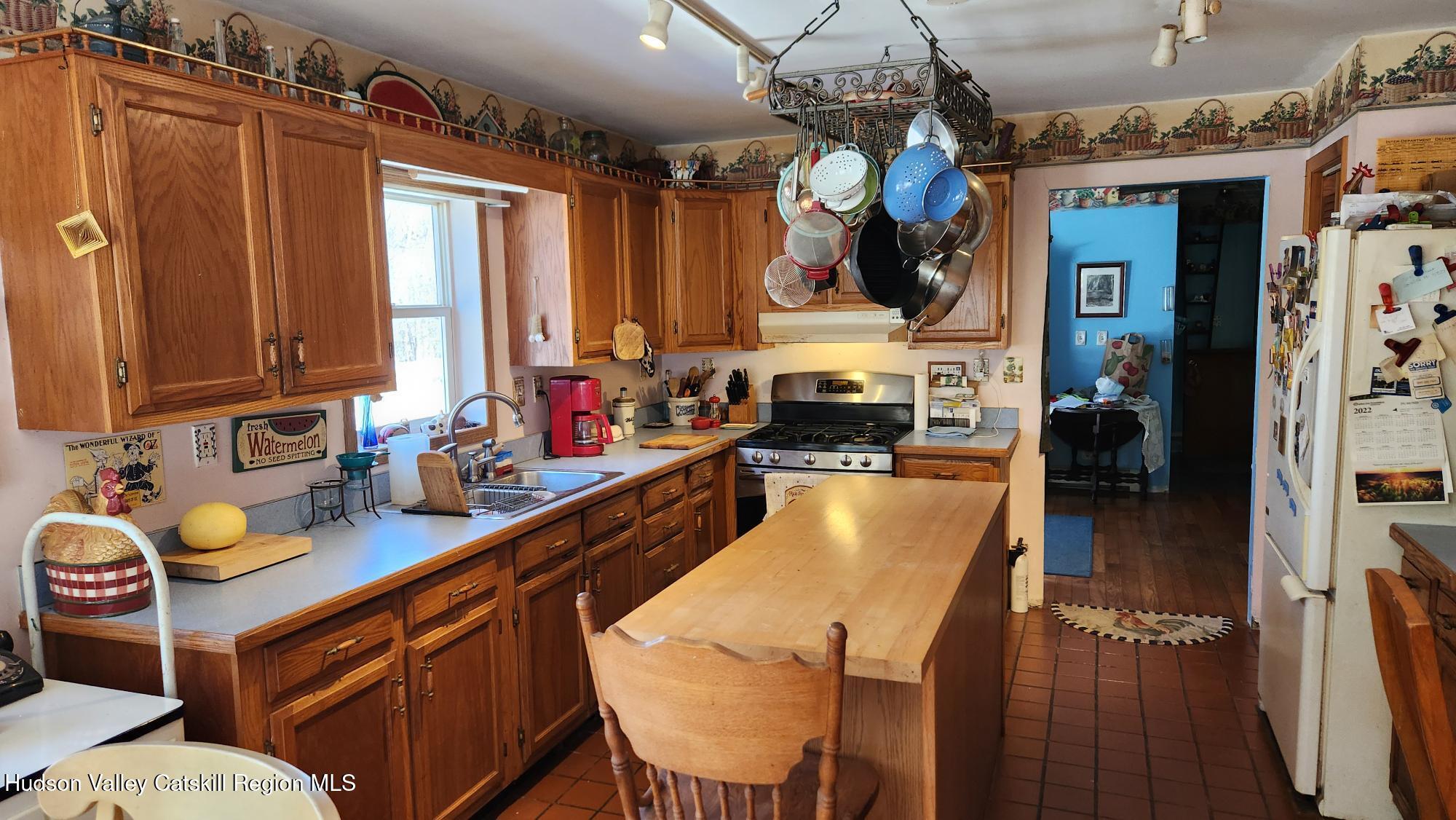 High Falls, New York 12440, United States, 3 Bedrooms Bedrooms, ,2 BathroomsBathrooms,Residential,Pending,78680