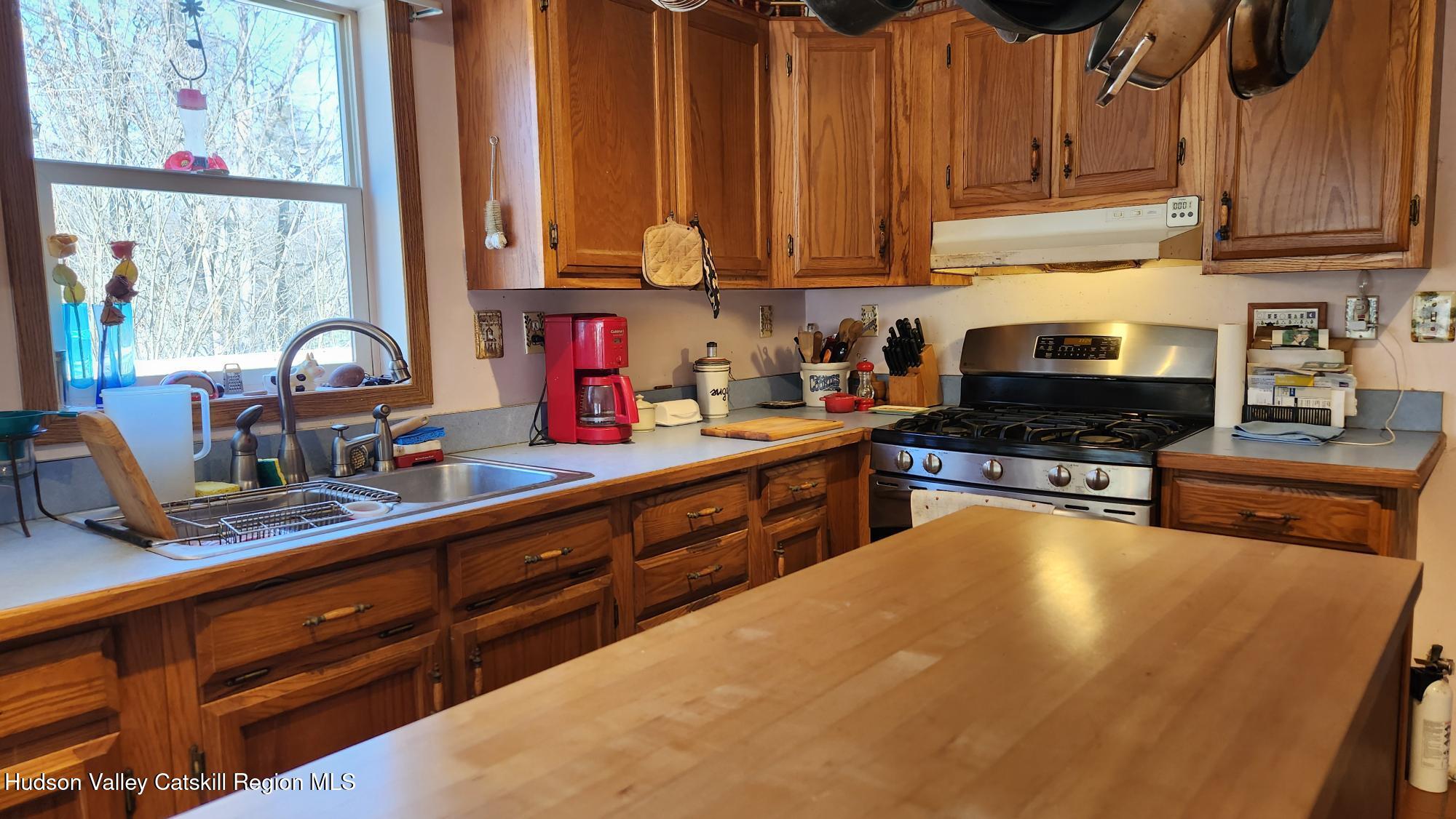 High Falls, New York 12440, United States, 3 Bedrooms Bedrooms, ,2 BathroomsBathrooms,Residential,Pending,78680