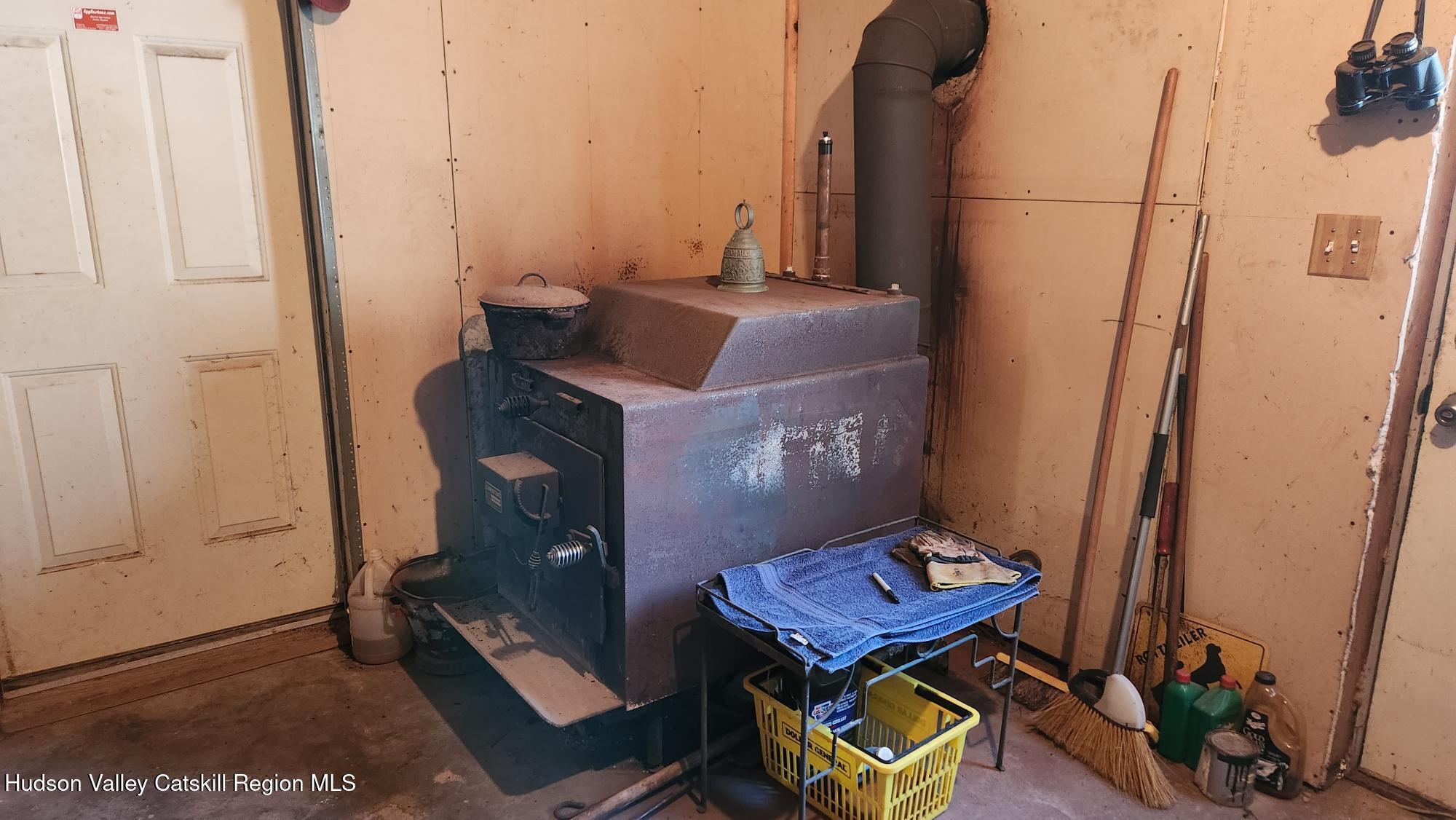 High Falls, New York 12440, United States, 3 Bedrooms Bedrooms, ,2 BathroomsBathrooms,Residential,Pending,78680