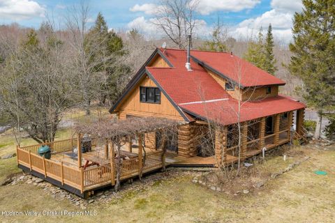 Homes For Sale - 39 Brook Hollow Lane<br/> Windham, NY 12496