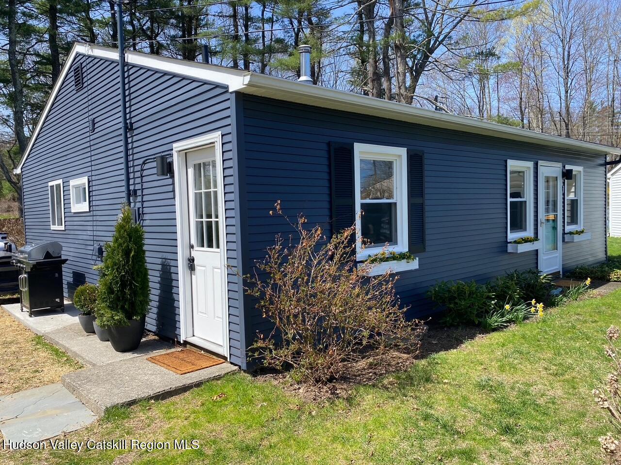 High Falls, New York 12440, United States, 3 Bedrooms Bedrooms, ,1 BathroomBathrooms,Residential,Pending,115858