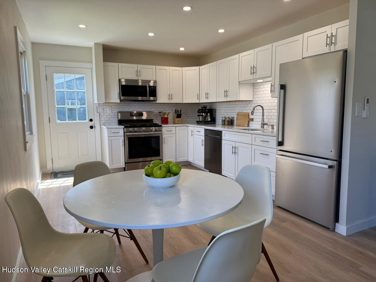 High Falls, New York 12440, United States, 3 Bedrooms Bedrooms, ,1 BathroomBathrooms,Residential,Pending,115858