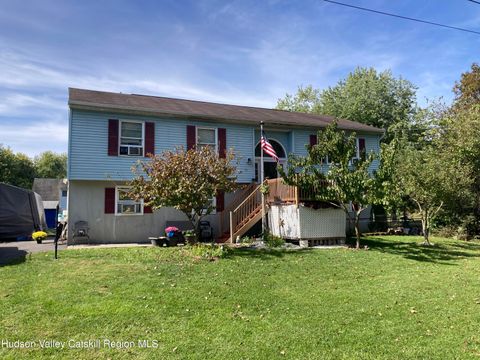 Photo of 204 Heather Lane, Kingston, NY 12401 (MLS # 20254859)