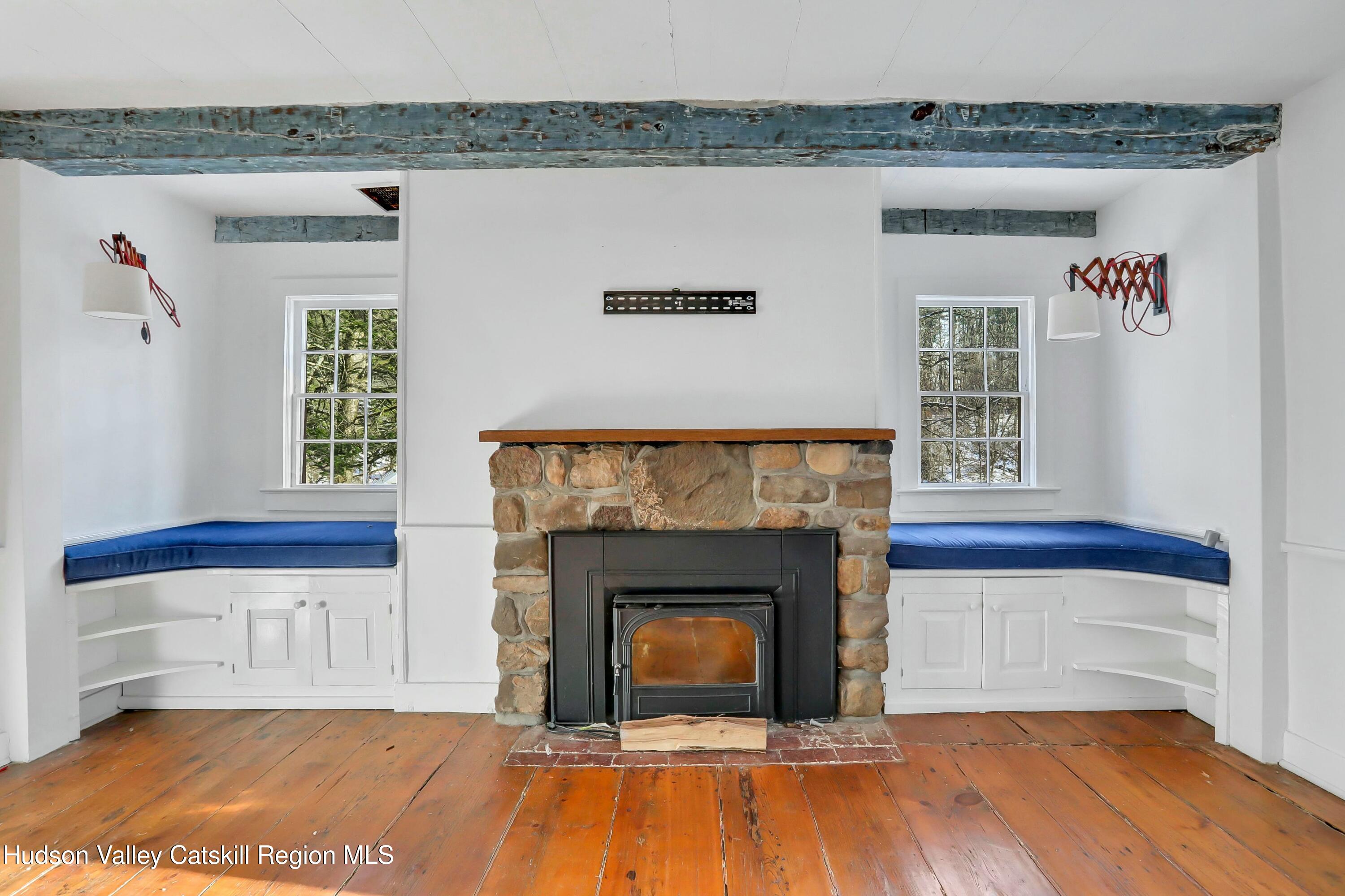 Kingston, New York 12401, United States, 2 Bedrooms Bedrooms, ,1 BathroomBathrooms,Residential,Pending,20906